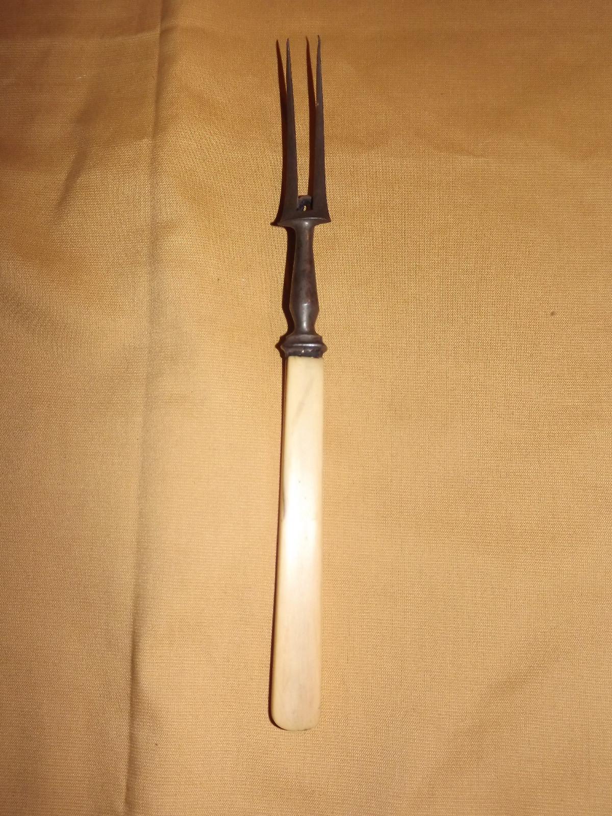 VINTAGE ANTIQUE  10