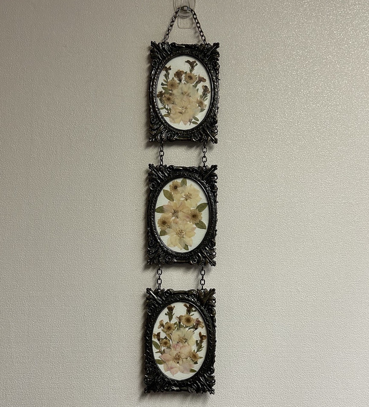 Vintage Italy Triple Hanging Picture Frame Ornate Baroque Hollywood Regency