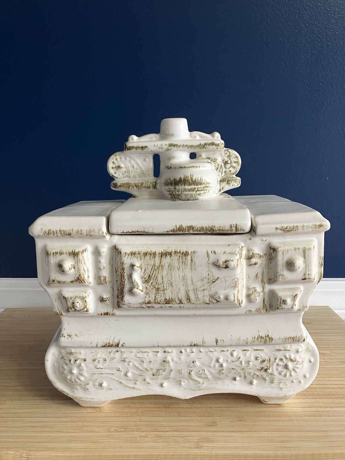 1967 Vintage McCoy USA  White Cook Stove Cookie Jar W/ Lid