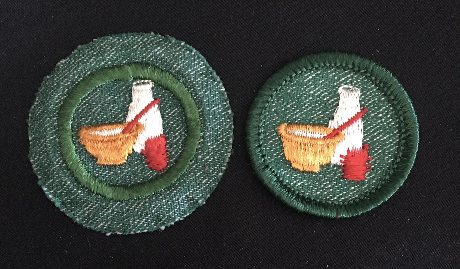 2 VINTAGE GIRL SCOUT BADGES-COOK-INTERMEDIATE 1948 WHITE THREAD BACK-JUNIOR 1963 2 VINTAGE GIRL SCOUT BADGES-COOK-INTERMEDIATE 1948 WHITE THREAD BACK-JUNIOR 1963