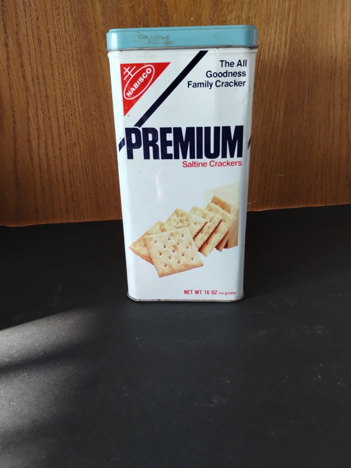 vintage Nabisco Premium Saltine Crackers Collectible Advertising Tin White Blue