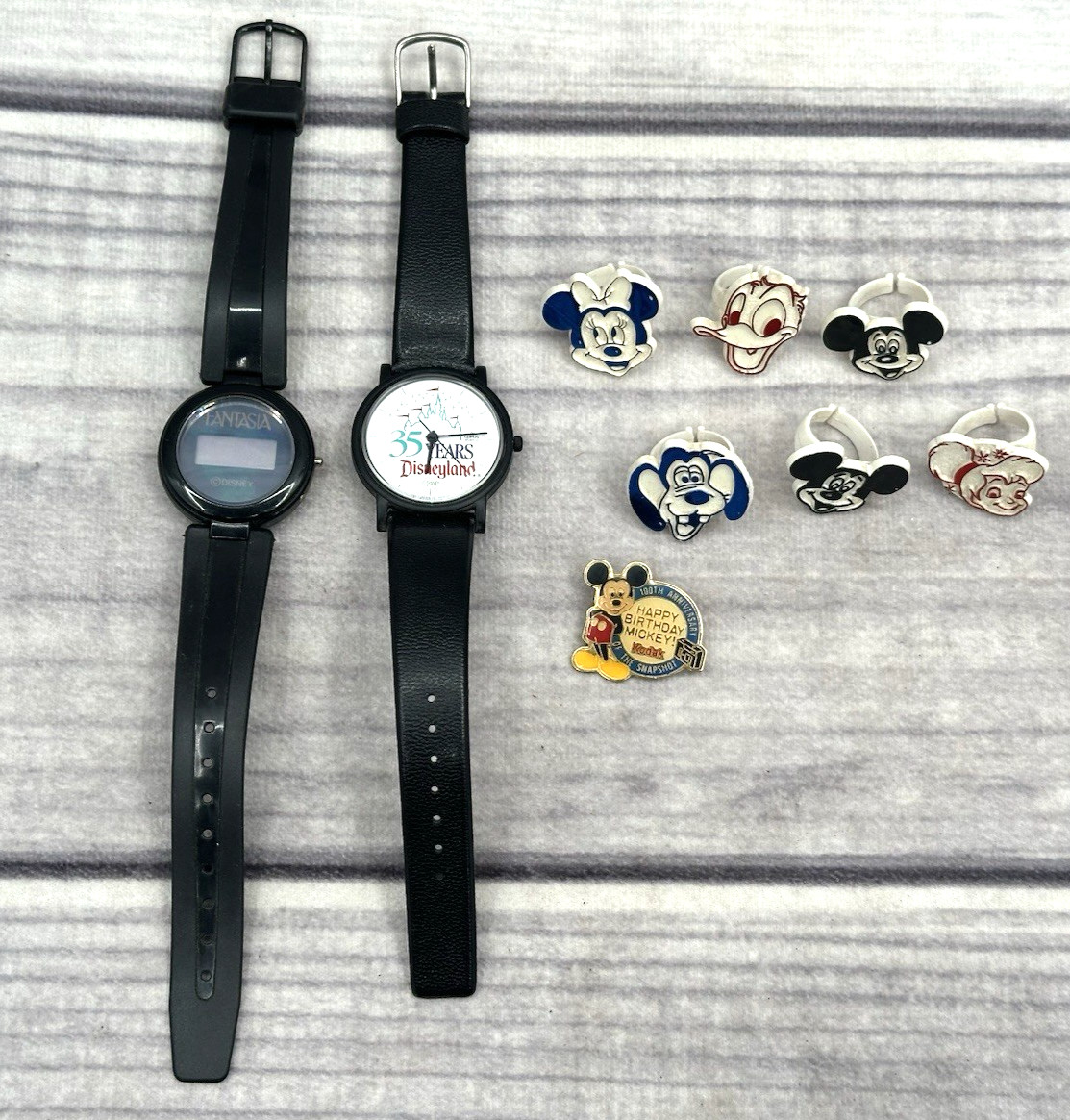 LOT OF VINTAGE DISNEY COLLECTIBLES -90'S WATCHES/70'S PLASTIC RINGS/MICKEY PIN LOT OF VINTAGE DISNEY COLLECTIBLES -90'S WATCHES/70'S PLASTIC RINGS/MICKEY PIN