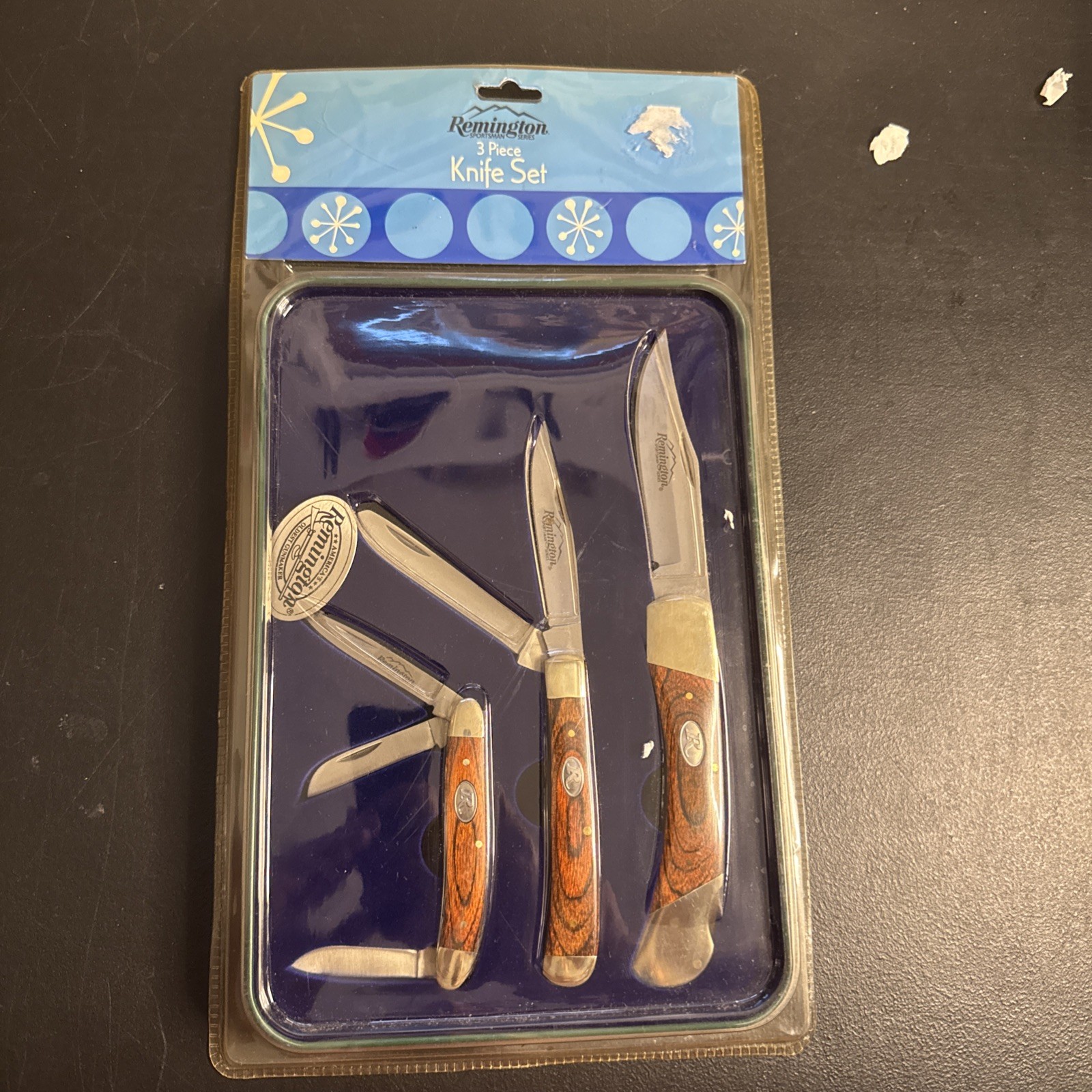 Remington Sportsman Series 3-Piece Pocketknife Set Wood Handles Tin