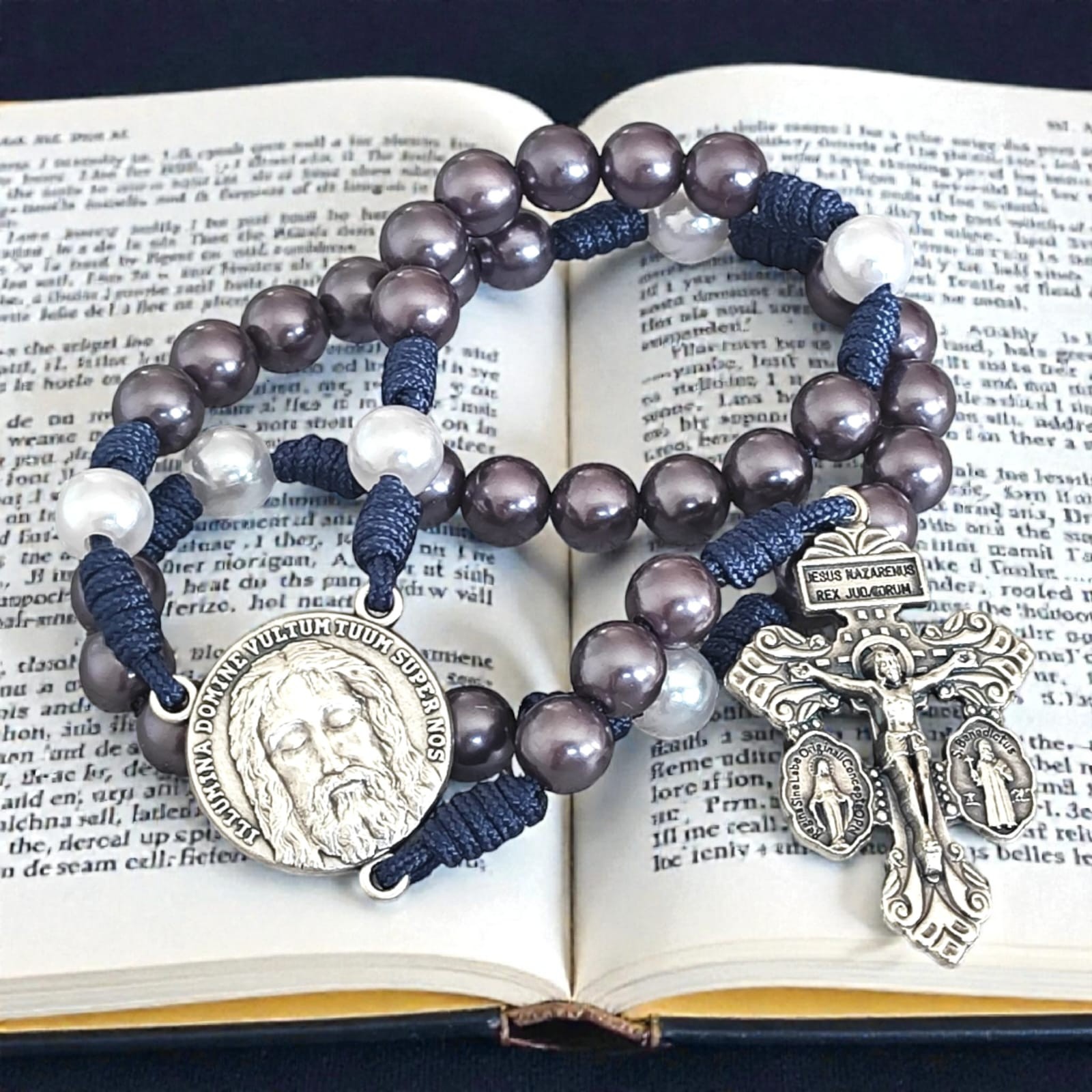 The Holy Face Chaplet  Catholic Rosary for Reparation Christ  Pardon cross