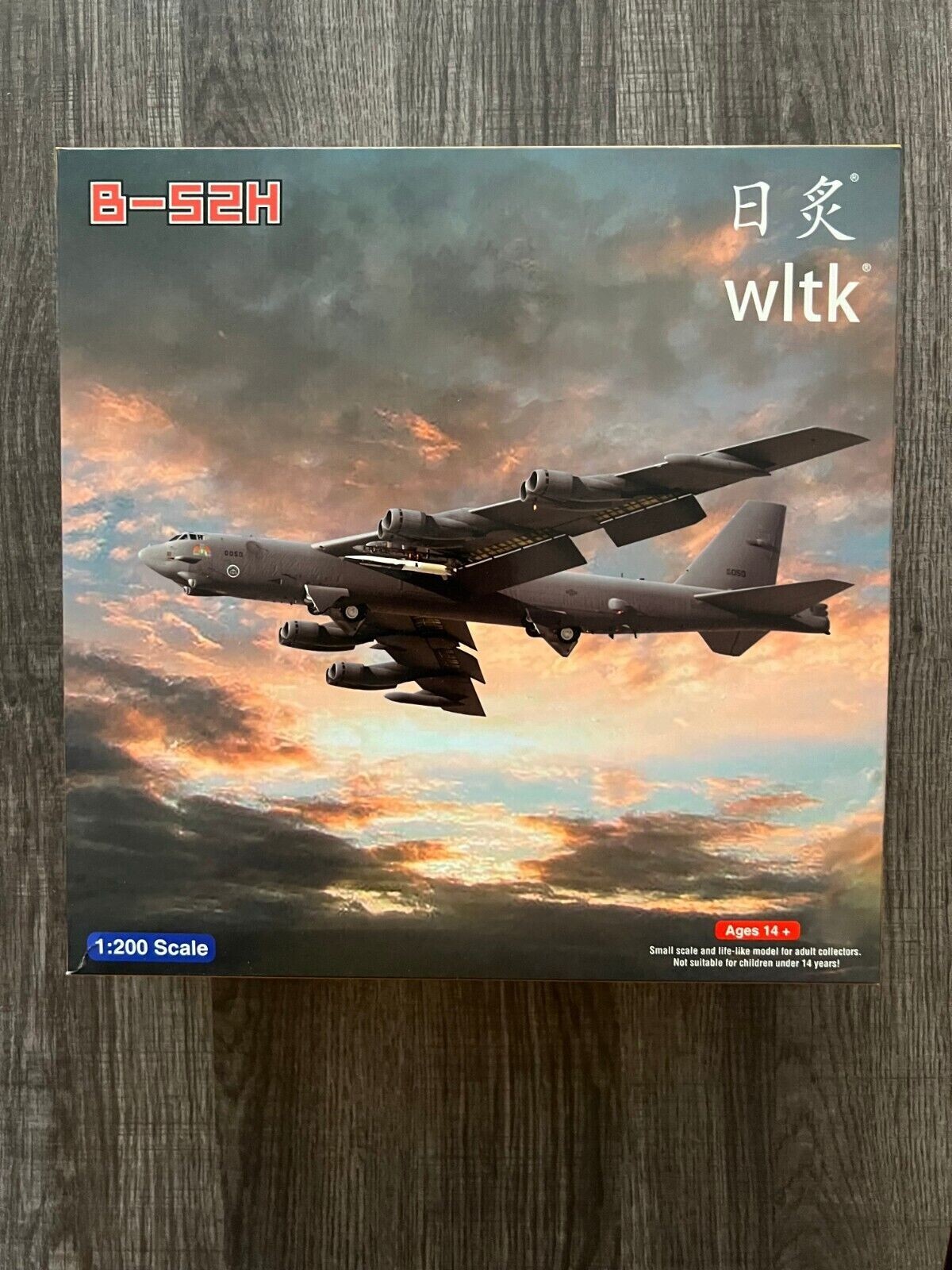 Hard to Find WLTK Boeing B-52, 1:200, NIB