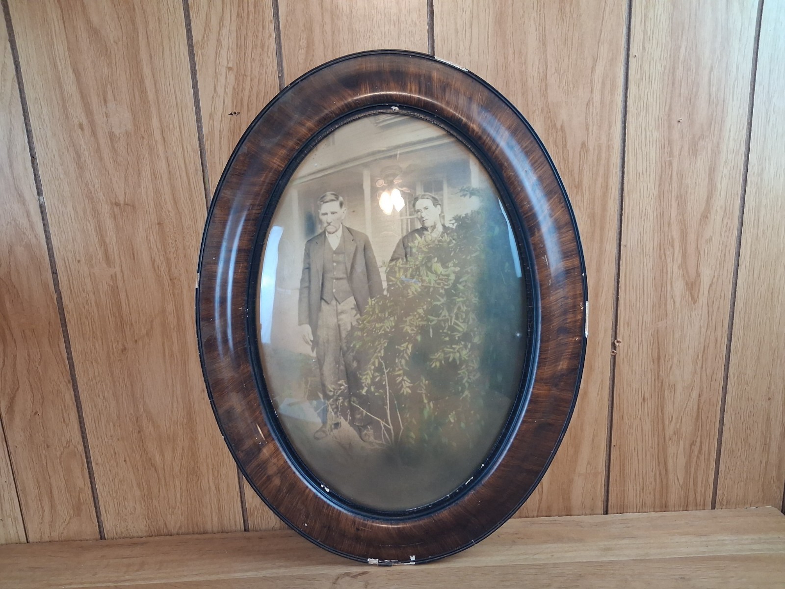 Vintage Oval Bubble Glass Picture Frame & Picture Tiger Strip