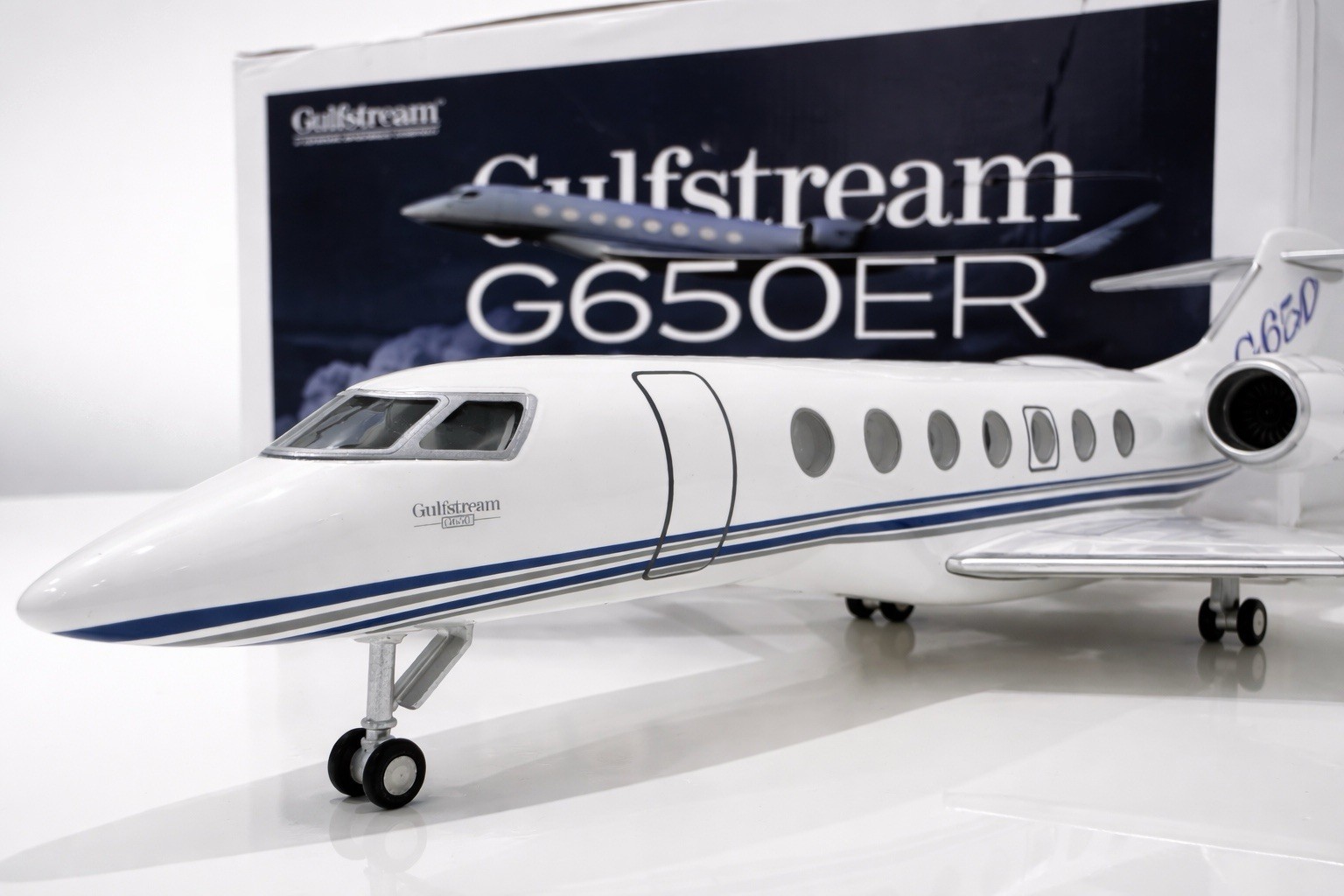 Gulfstream G650 45cm Long Resin Private Jet Model