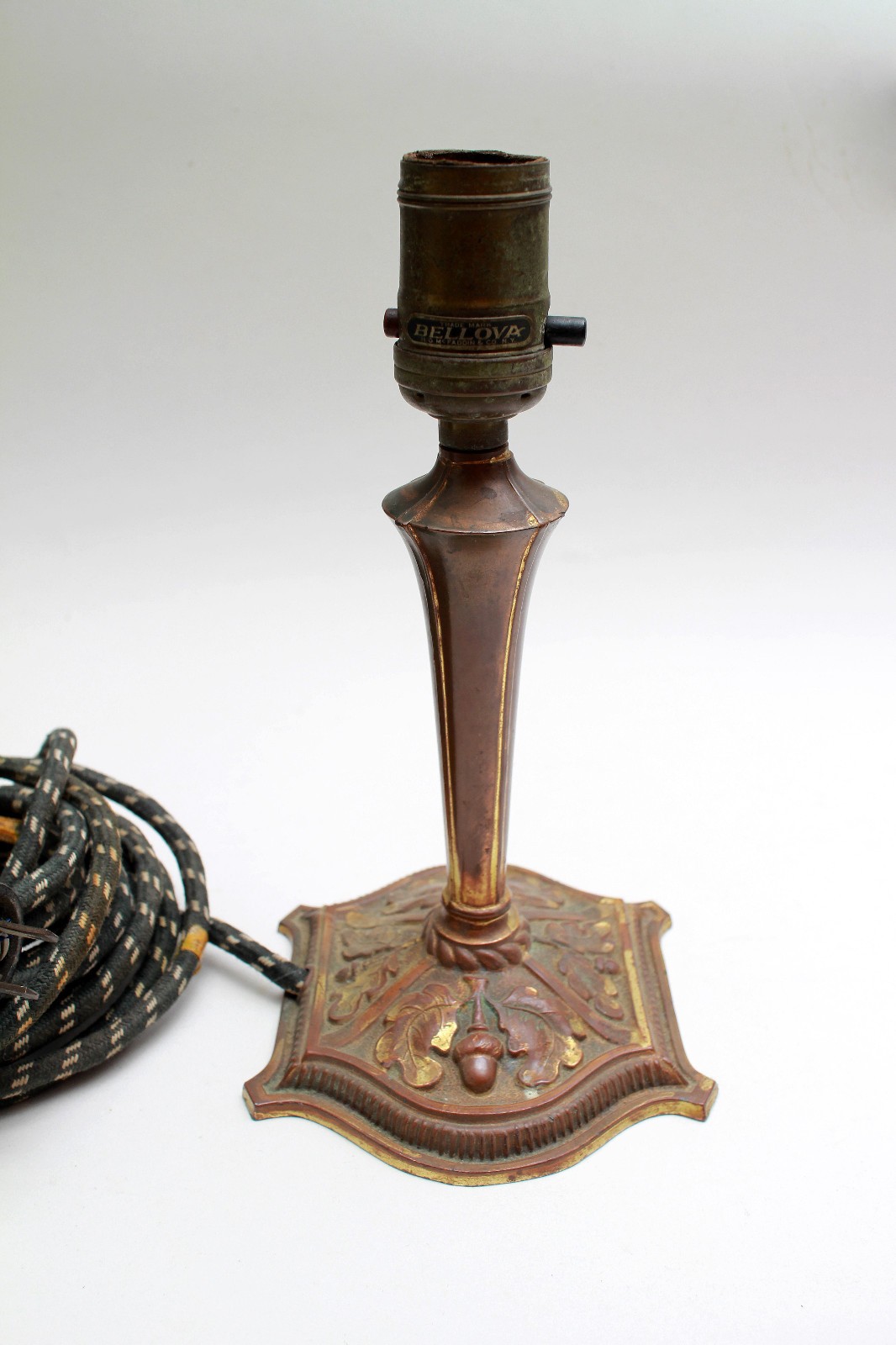 Bellova H.G. McFaddin Antique Art Nouveau Acorn Motif Cast Lamp Emeralite Bellova H.G. McFaddin Antique Art Nouveau Acorn Motif Cast Lamp Emeralite
