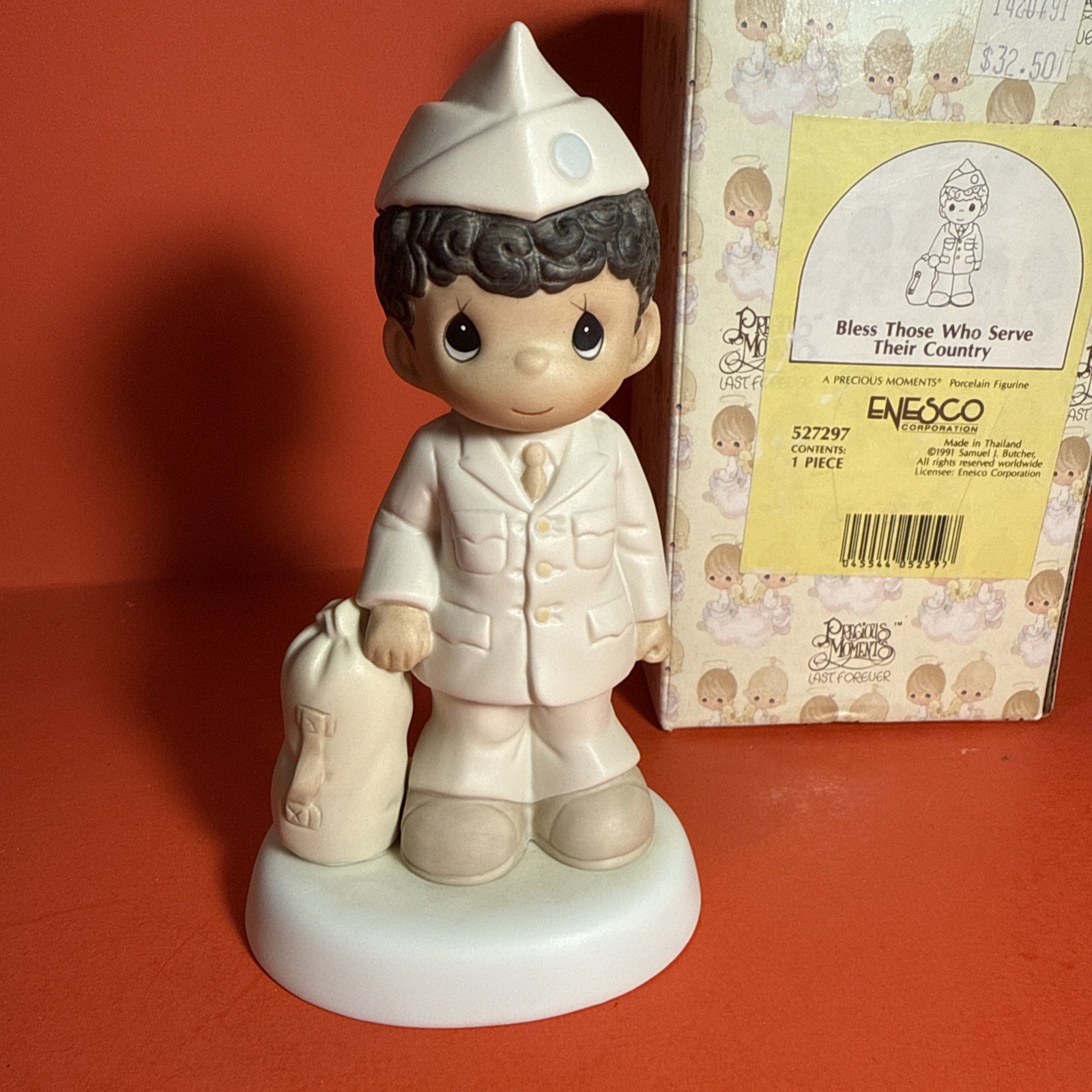Precious Moments Figurine \ Precious Moments Figurine \