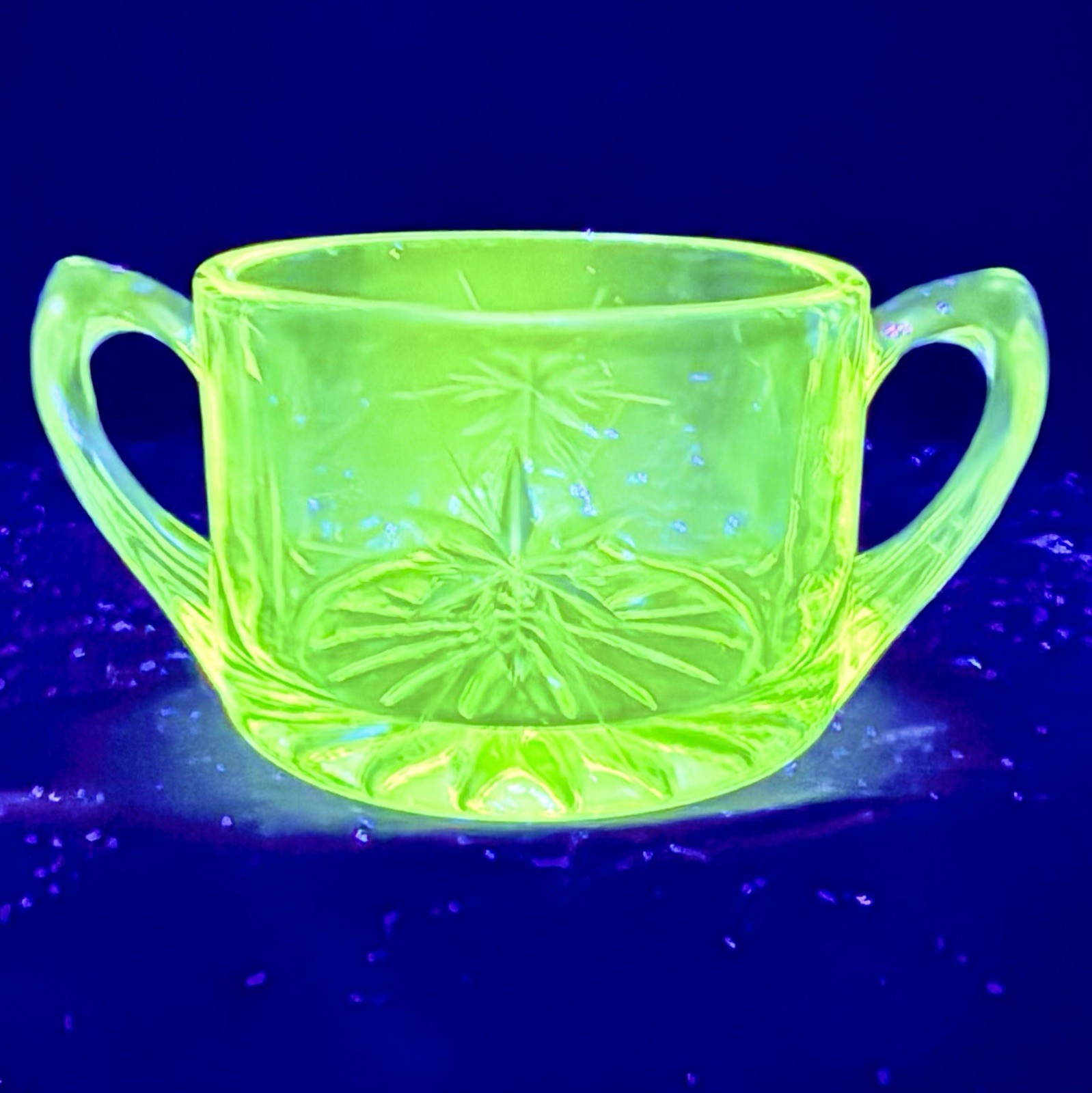 Vintage GLOWS Susquehanna Glass Six Point Star Stem Open Sugar # 4151 Crystal