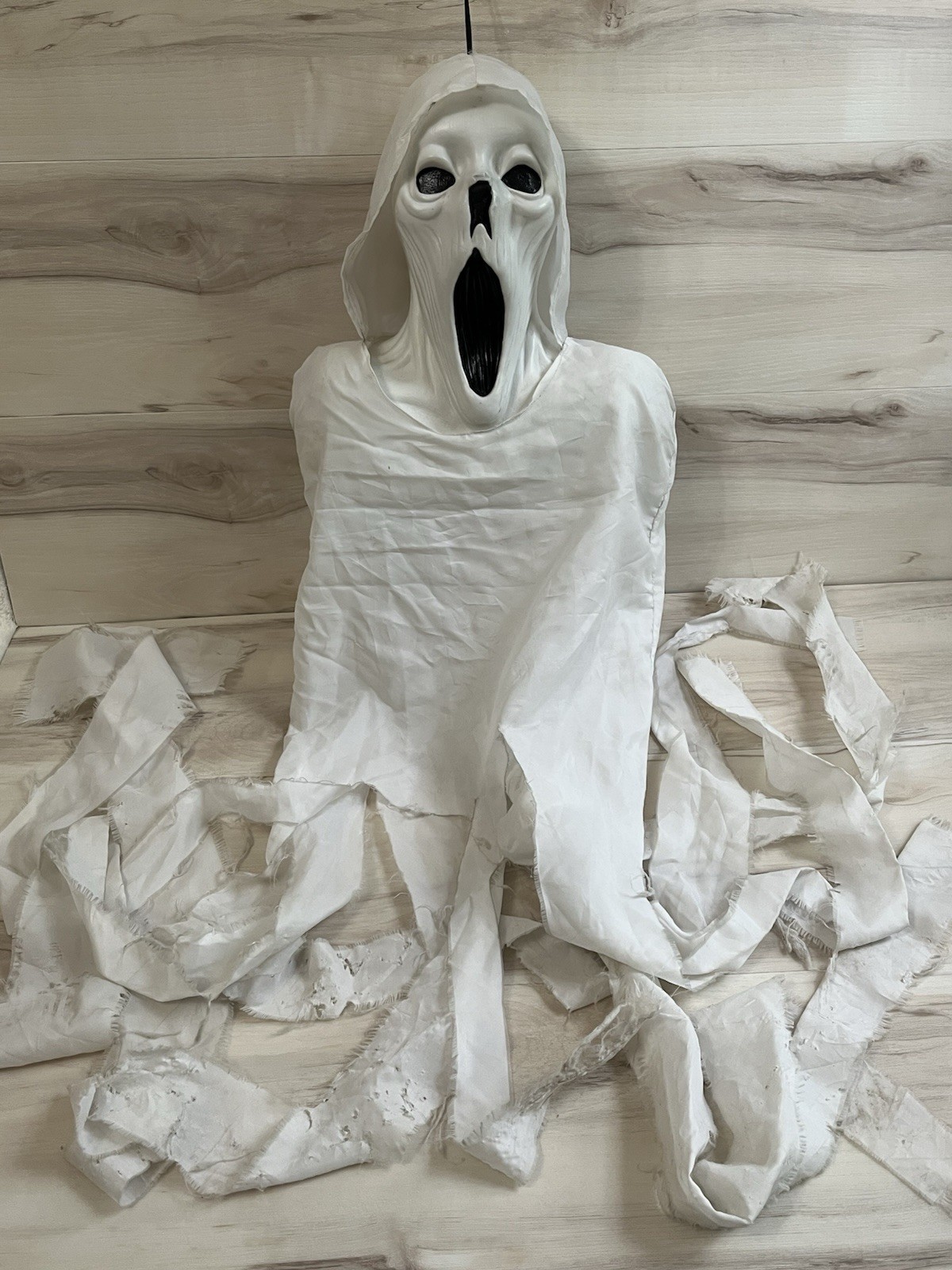 RARE VTG 1999 Paper Magic Group Ghost Hanging Blow Mold White Nylon Cape 5' READ