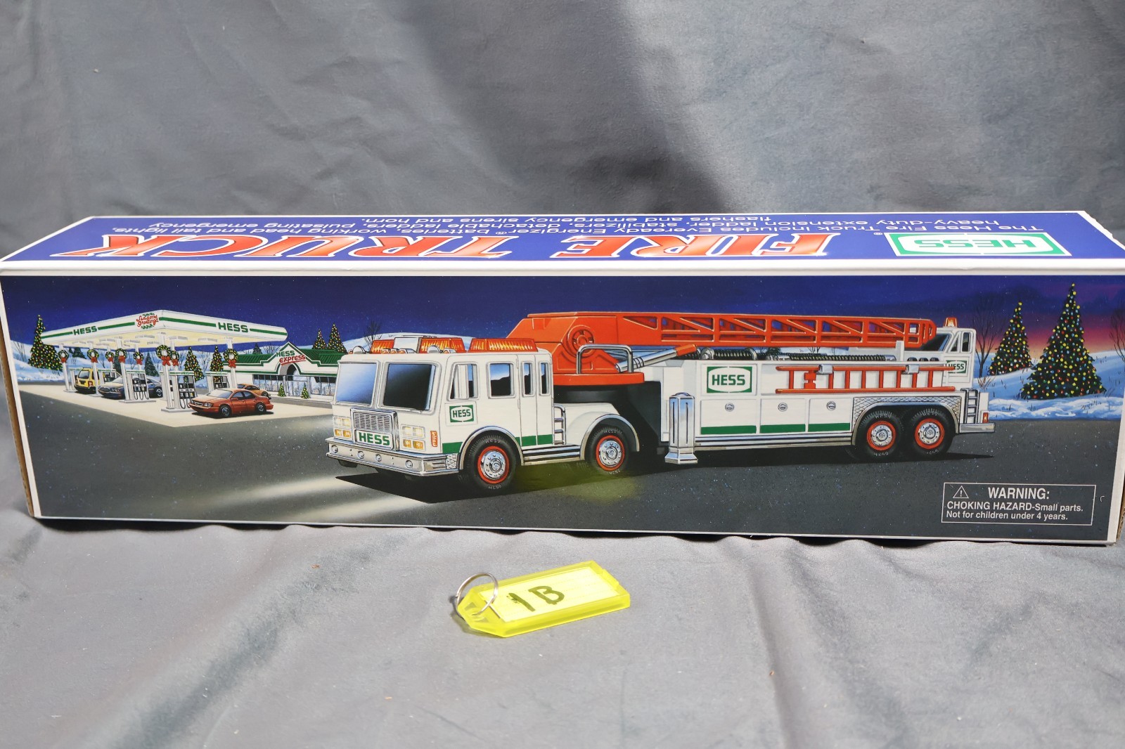 Hess 2000 Toy Fire Truck Collectible with Ladder & Lights New In Original Box Hess 2000 Toy Fire Truck Collectible with Ladder & Lights New In Original Box