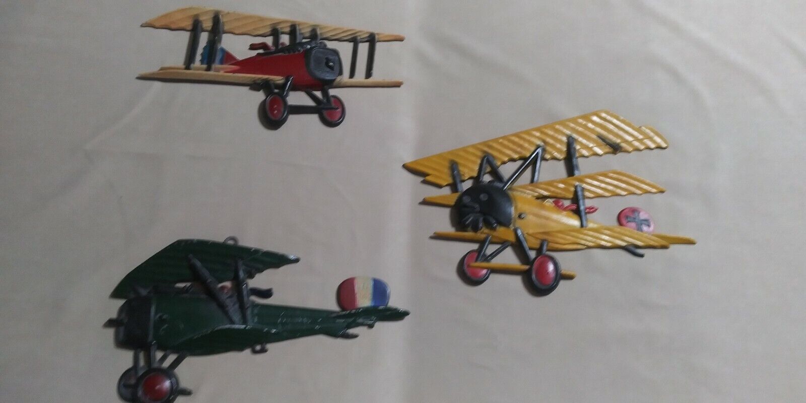 NICE VINTAGE CAST METAL AIRPLANES SET WALL DECOR BY SEXTON 1975