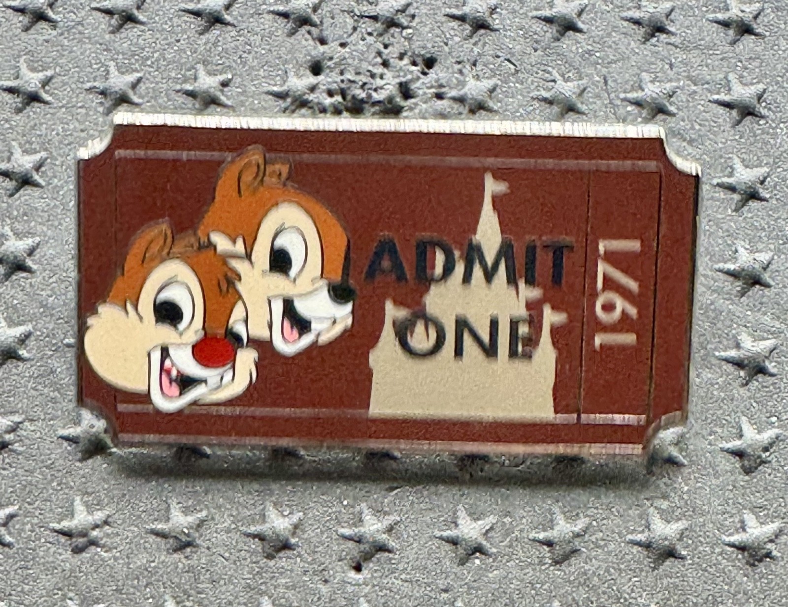 Disney Pin Limited Release Mistery Pin Chip & Dale Disney Pin Limited Release Mistery Pin Chip & Dale