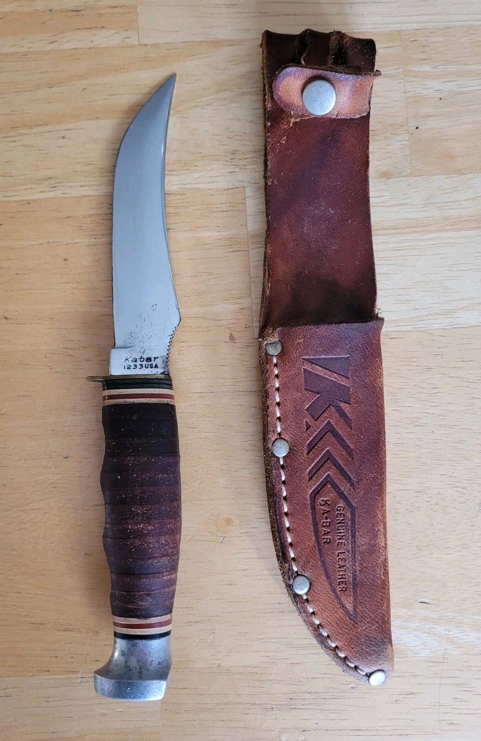 Vintage Ka-Bar 1233 USA Skinner Fixed Blade Knife with Original Leather Sheath Vintage Ka-Bar 1233 USA Skinner Fixed Blade Knife with Original Leather Sheath