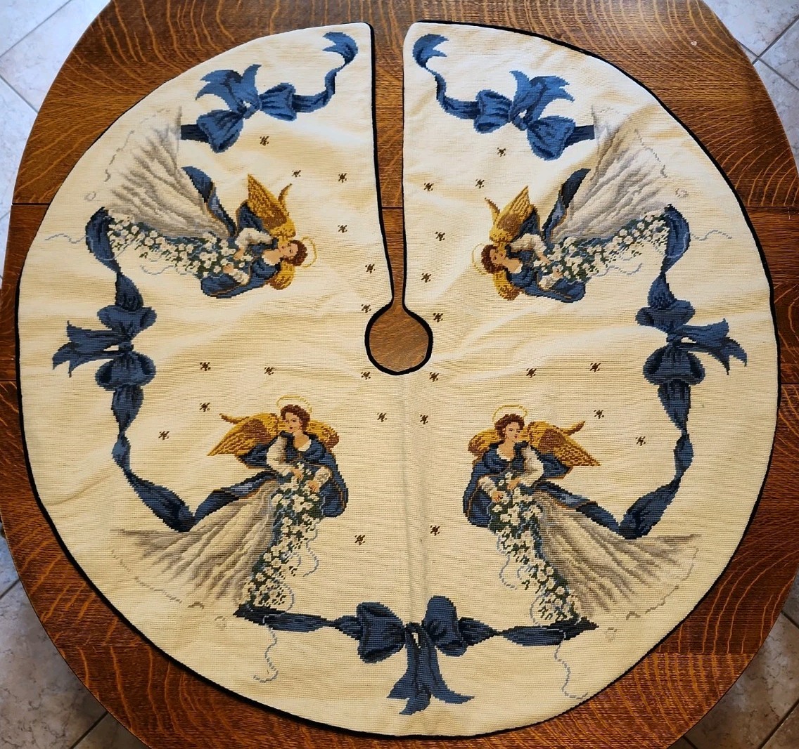 Vintage Victorian Angels & Bows Off White Blue Needlepoint Wool Tree Skirt