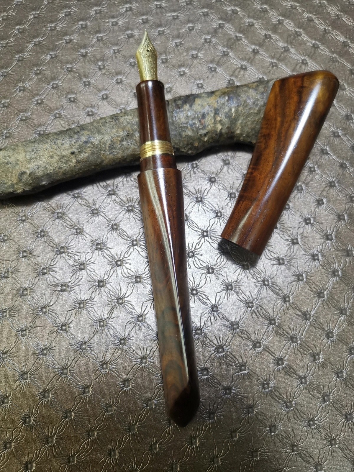 Handcrafted Lao Red Rosewood Dual Dorsal-Fin Pen Barrel Fits Sailor 21K & Bock 6