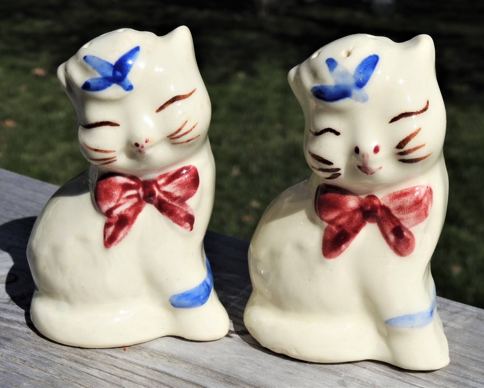 Vintage Shawnee Pottery Puss n' Boots Cat Salt & Pepper Shakers USA DARLING