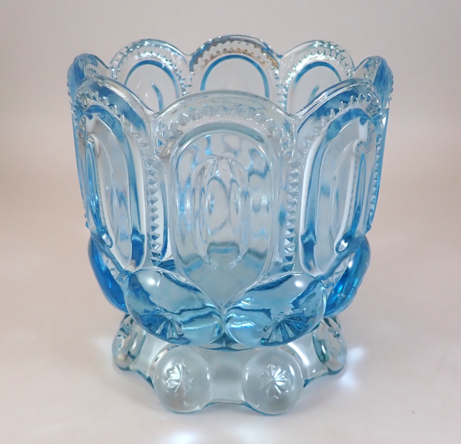 LE Smith Glass Moon and Stars Ice Blue Open Spooner 4 1/2\