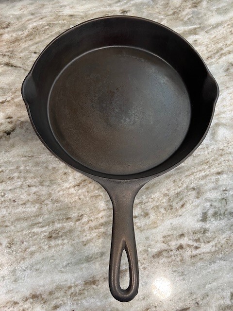 Vintage Oneta Cast Iron Skillet #8 Double Pour Spouts Vintage Oneta Cast Iron Skillet #8 Double Pour Spouts