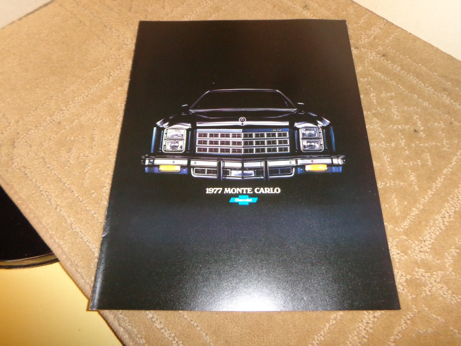 VTG NOS 1977 CHEVY CHEVROLET MONTE CARLO DEALER SALES BROCHURE VTG NOS 1977 CHEVY CHEVROLET MONTE CARLO DEALER SALES BROCHURE