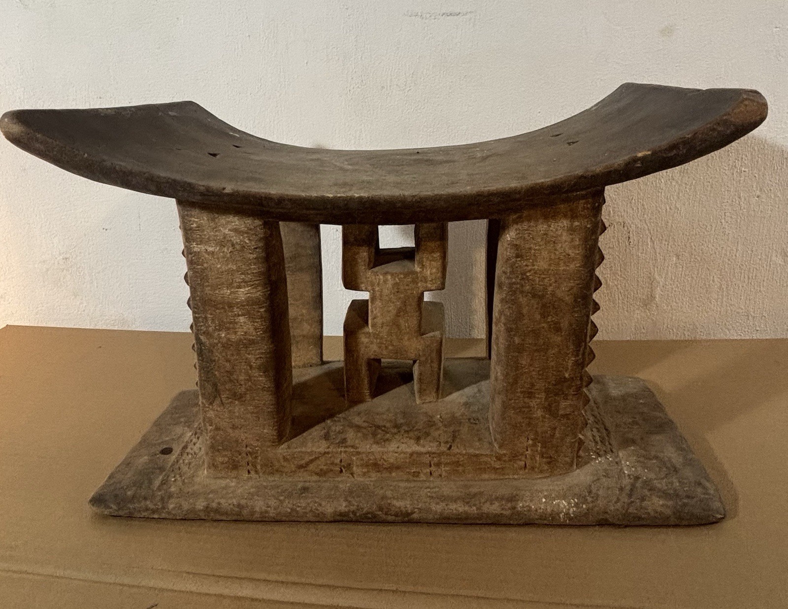Vtg Large Ashanti Stool Hand Carved Single Log Wooden Ghana 19” African Art