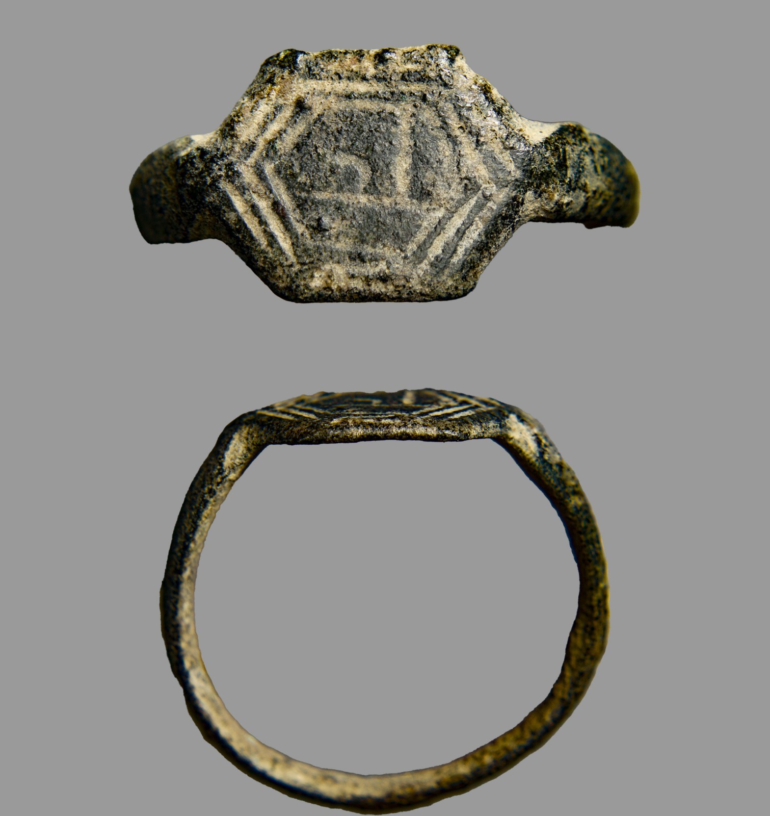 Ancient Judaea Bronze Hebrew Letter Bet Ring Size 10.5-11 c. 600-300 BC COA Ancient Judaea Bronze Hebrew Letter Bet Ring Size 10.5-11 c. 600-300 BC COA