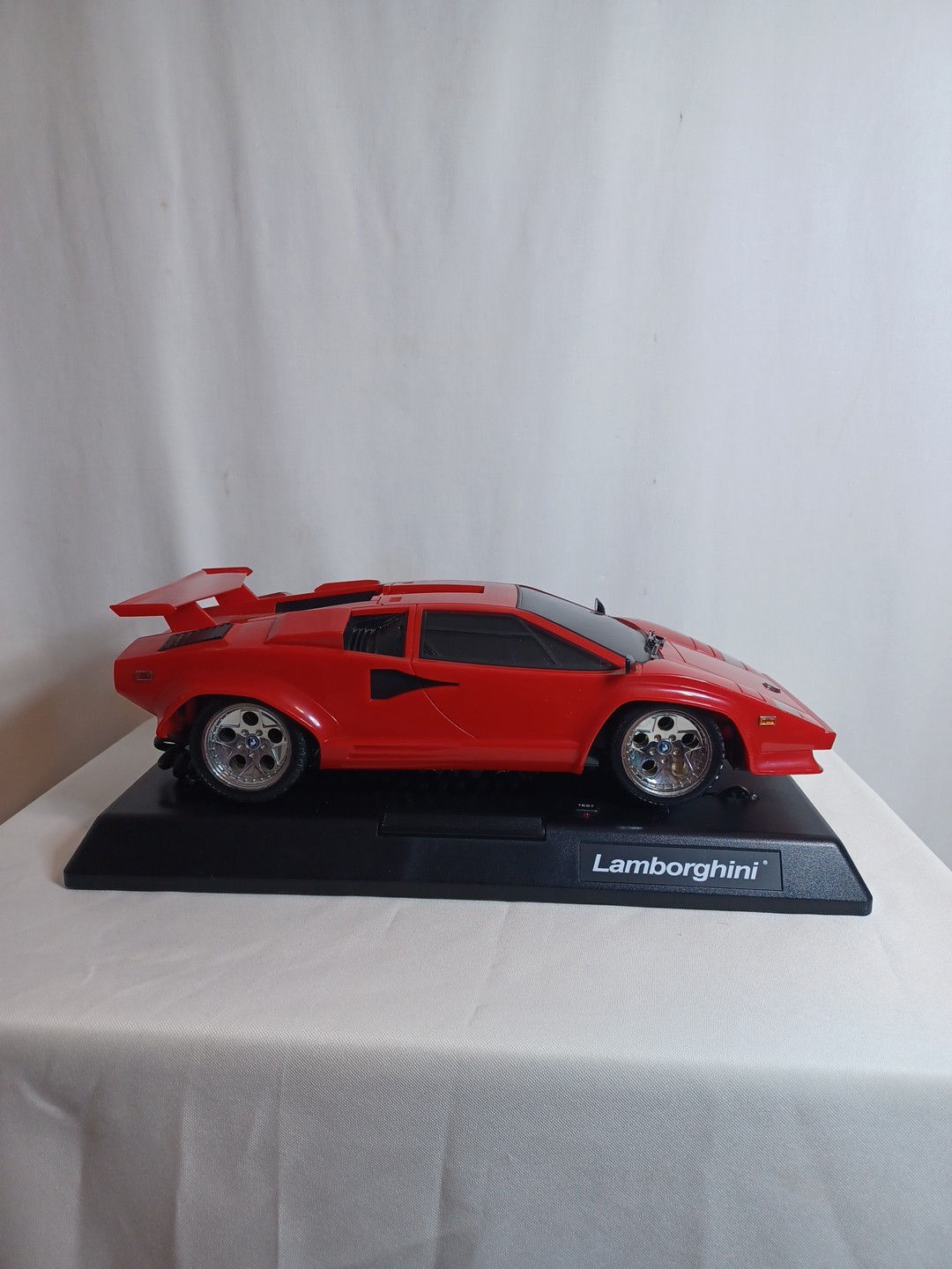 Vintage 1994 Red Lamborghini Countach Telephone Lights And Revs When Ringing.