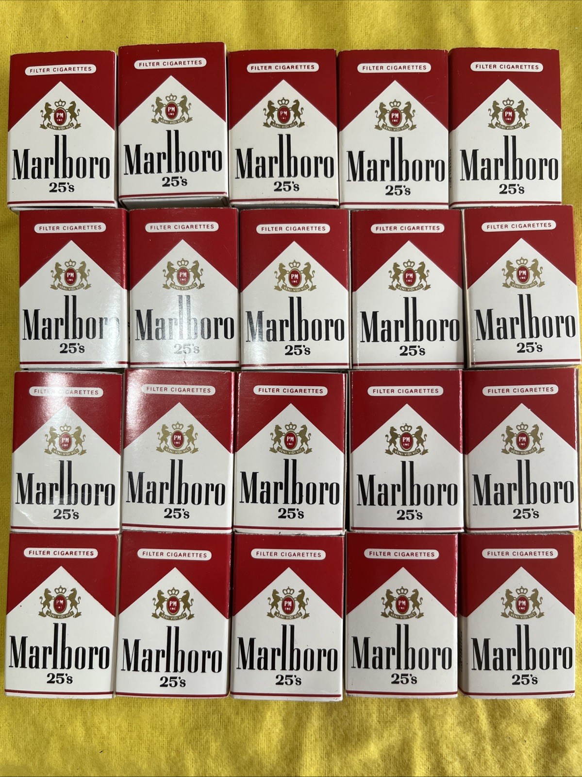 🔥🔥 (1) Vintage Marlboro Mini Cigarette Pack Box Stick Matches 🔥🔥
