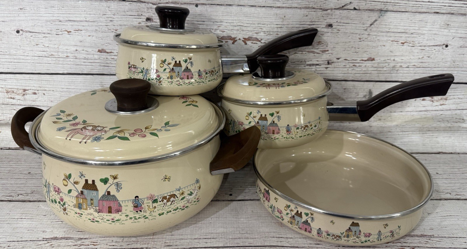 NICE 7pc Vintage International Heartland Cookware Set Great Condition HTF NICE 7pc Vintage International Heartland Cookware Set Great Condition HTF