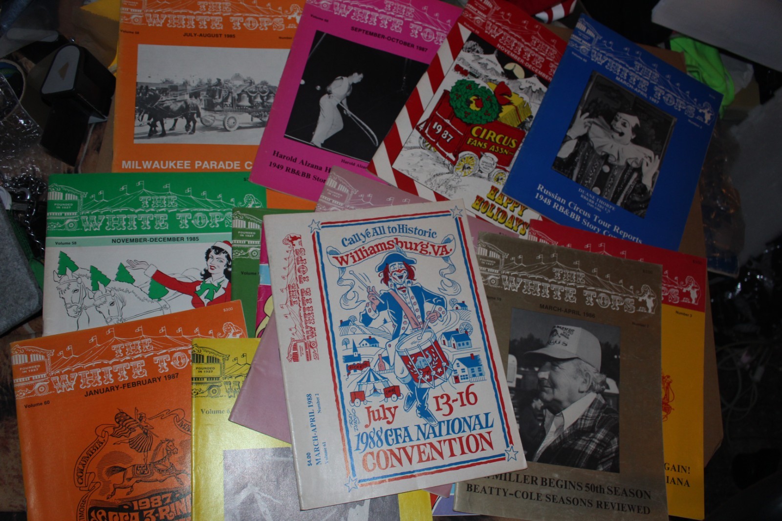 13 White tops circus magazines from the 80s vintage bundle collection joblot