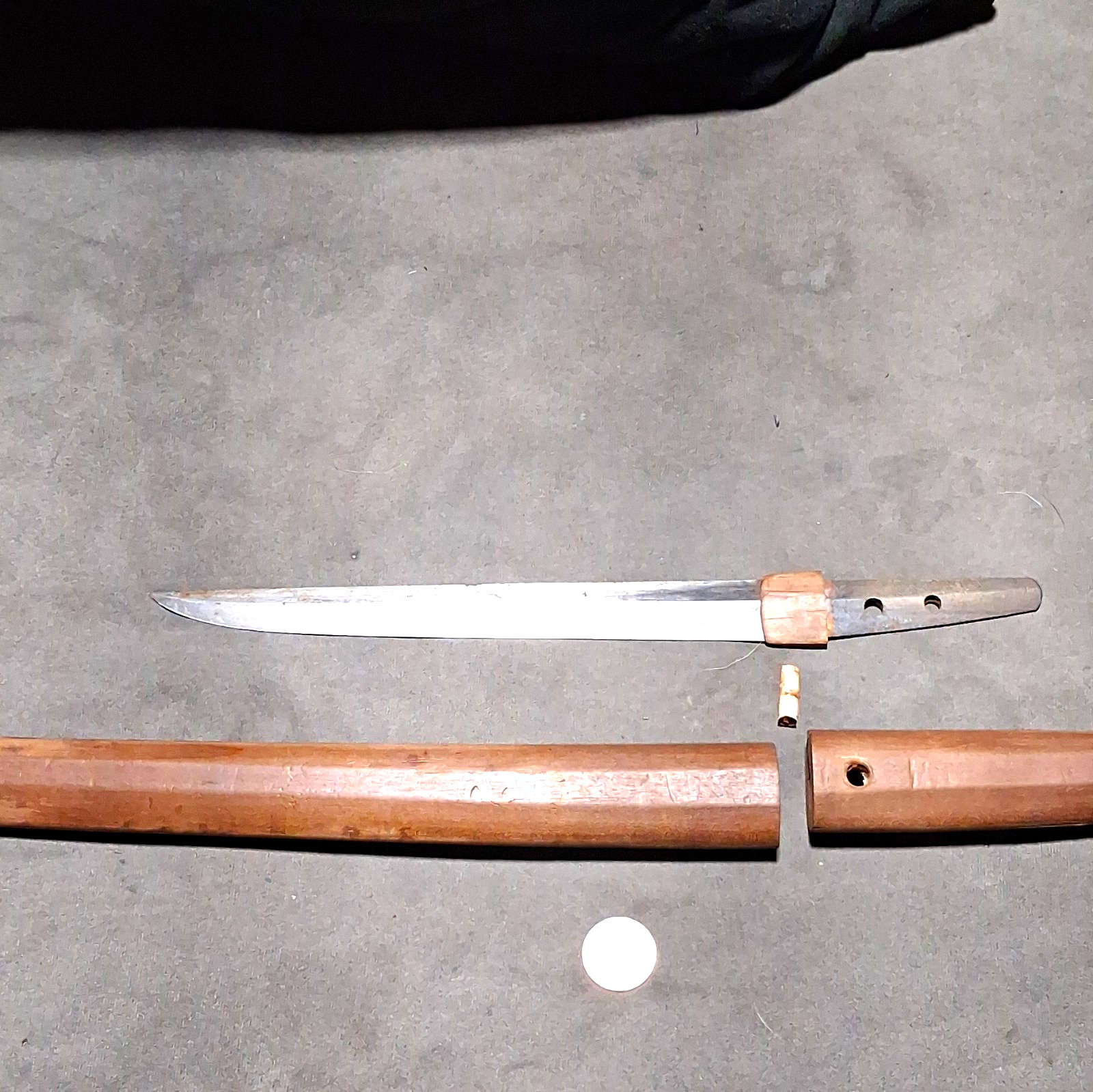 This Is A Legit Sōshū jū Sukehiro (相州住助廣) Forged Tanto. This Is A Legit Sōshū jū Sukehiro (相州住助廣) Forged Tanto.