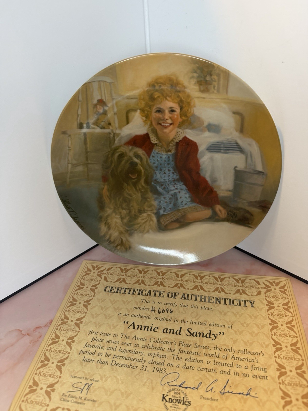 Annie and Sandy Collector Plate Limited Edition Knowles China First Issue 1983