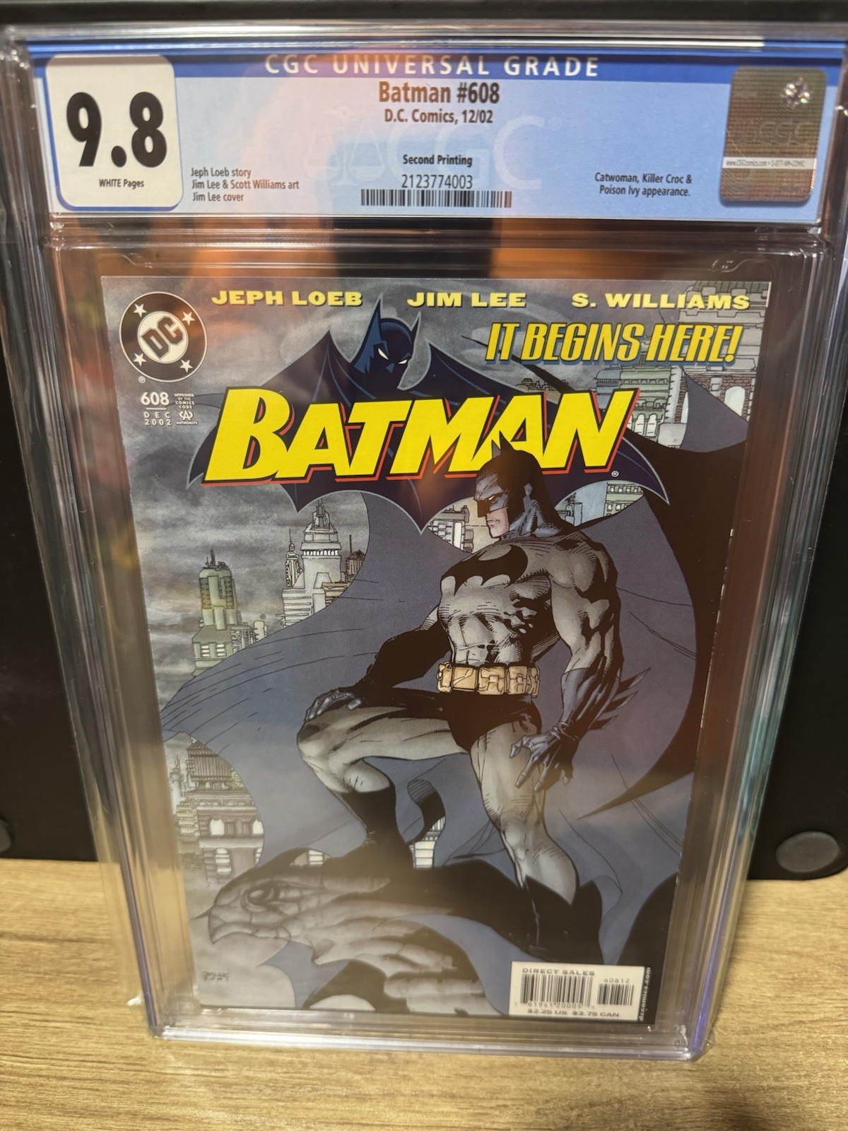 Batman #608 CGC 9.8 White Pages Second 2002 Printing Rare in 9.8 Batman #608 CGC 9.8 White Pages Second 2002 Printing Rare in 9.8