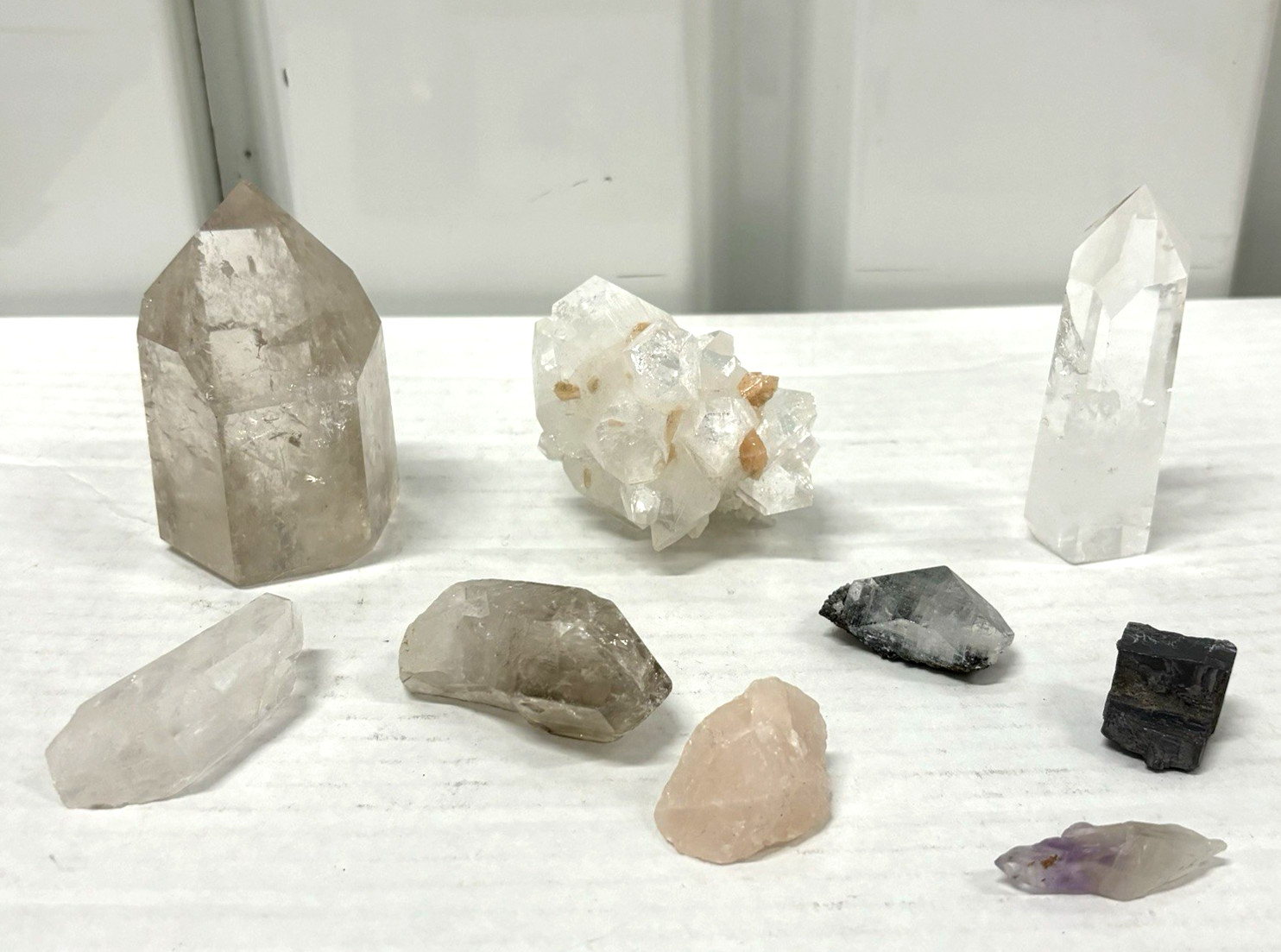 MIXED CRYSTAL LOT 9 PIECES SMOKEY QUARTZ APOTHOLYTE STILBRITE PHANTOM POINT CRYS MIXED CRYSTAL LOT 9 PIECES SMOKEY QUARTZ APOTHOLYTE STILBRITE PHANTOM POINT CRYS