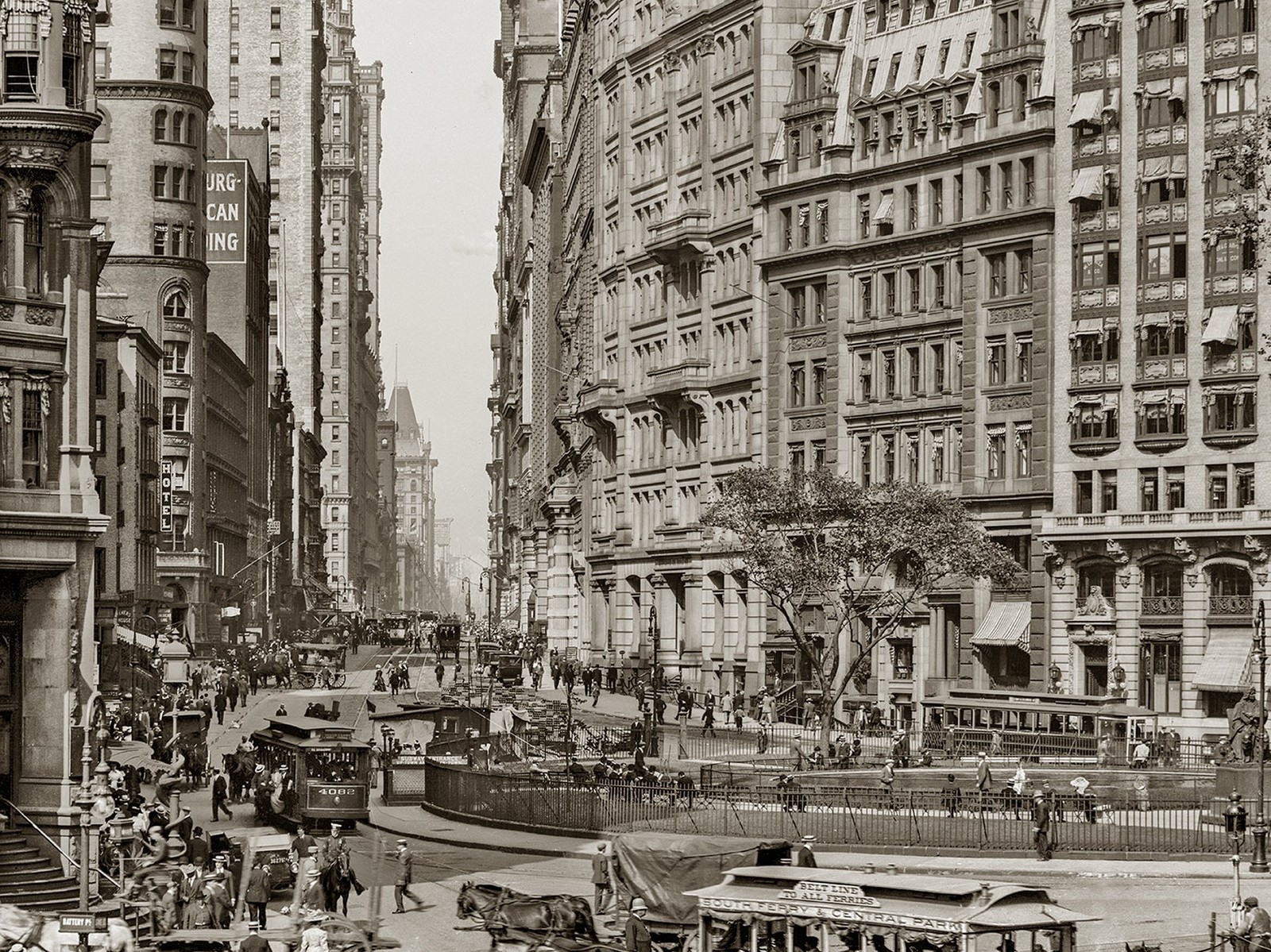 1911 NEW YORK Busy Street Scene PHOTO  (197-F)