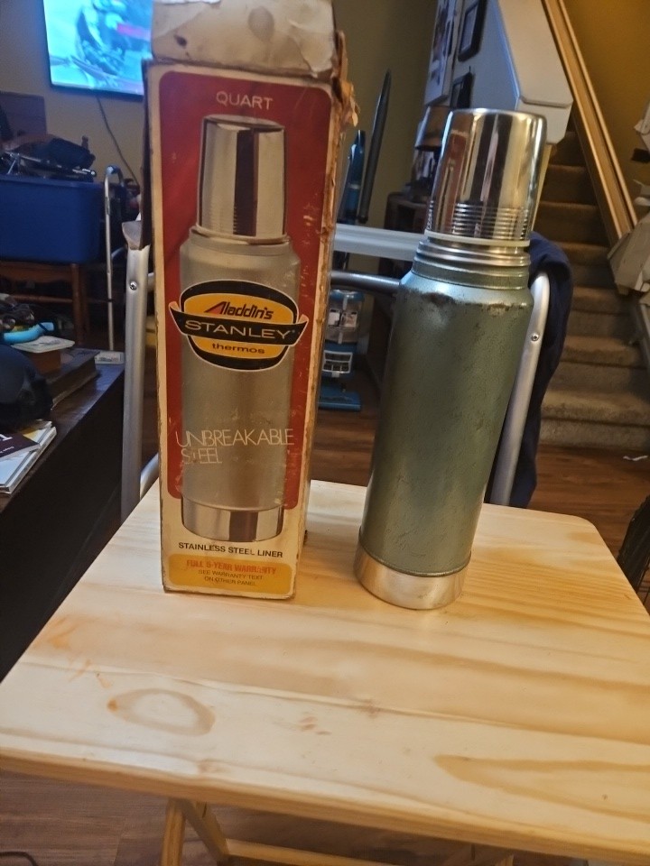 STANLEY Vintage Aladdin’s Thermos Quart Vacuum Bottle 1973 Original Box USA STANLEY Vintage Aladdin’s Thermos Quart Vacuum Bottle 1973 Original Box USA
