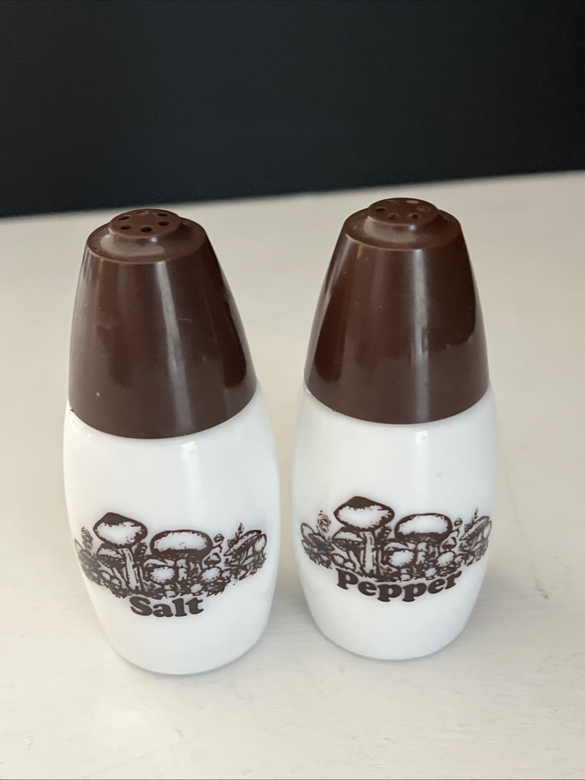 Vtg GEMCO Salt Pepper Shakers 3.5