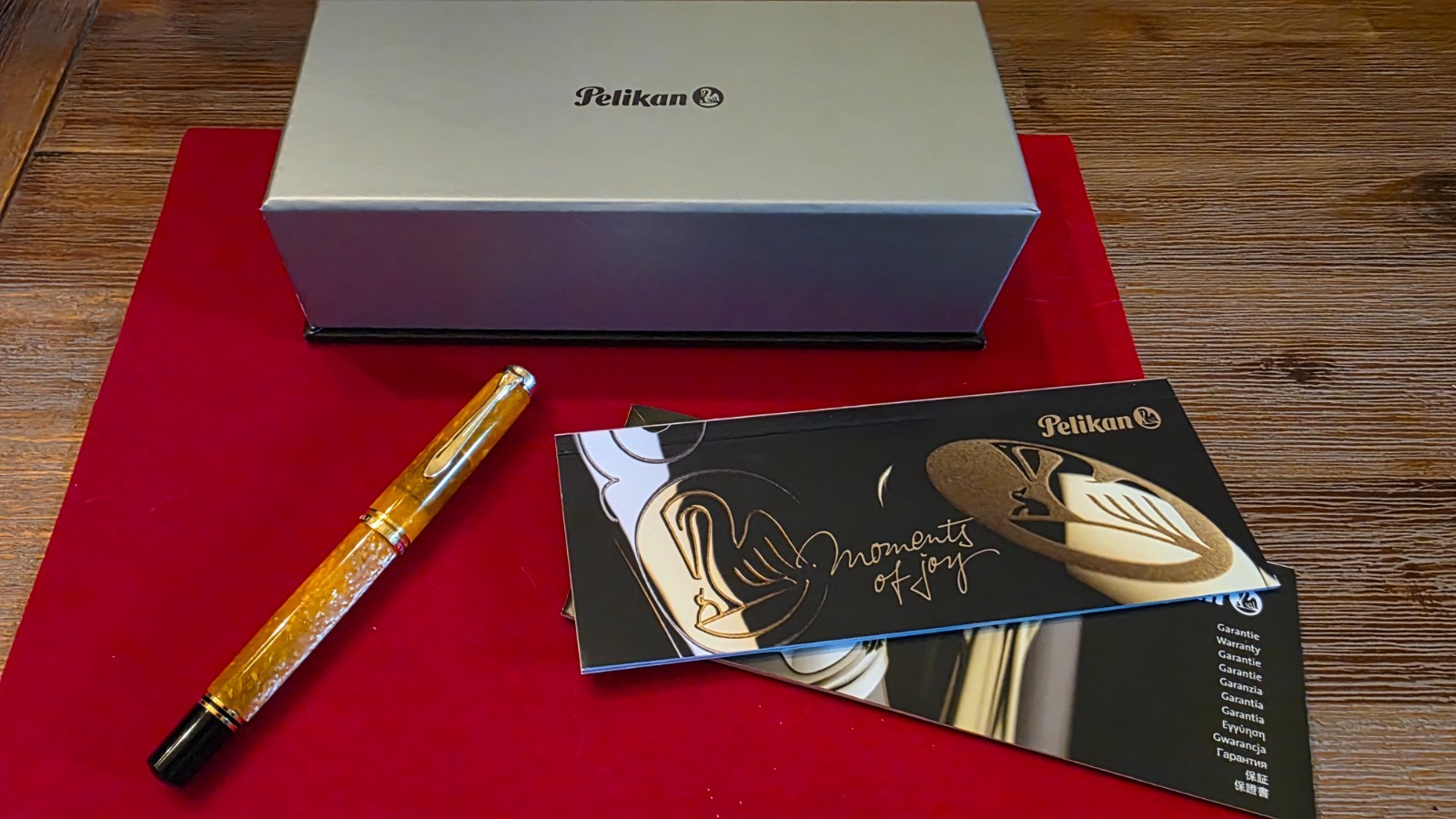 Pelikan Souveran M600 Vibrant Orange Special Edition Fountain Pen 14K Medium Nib