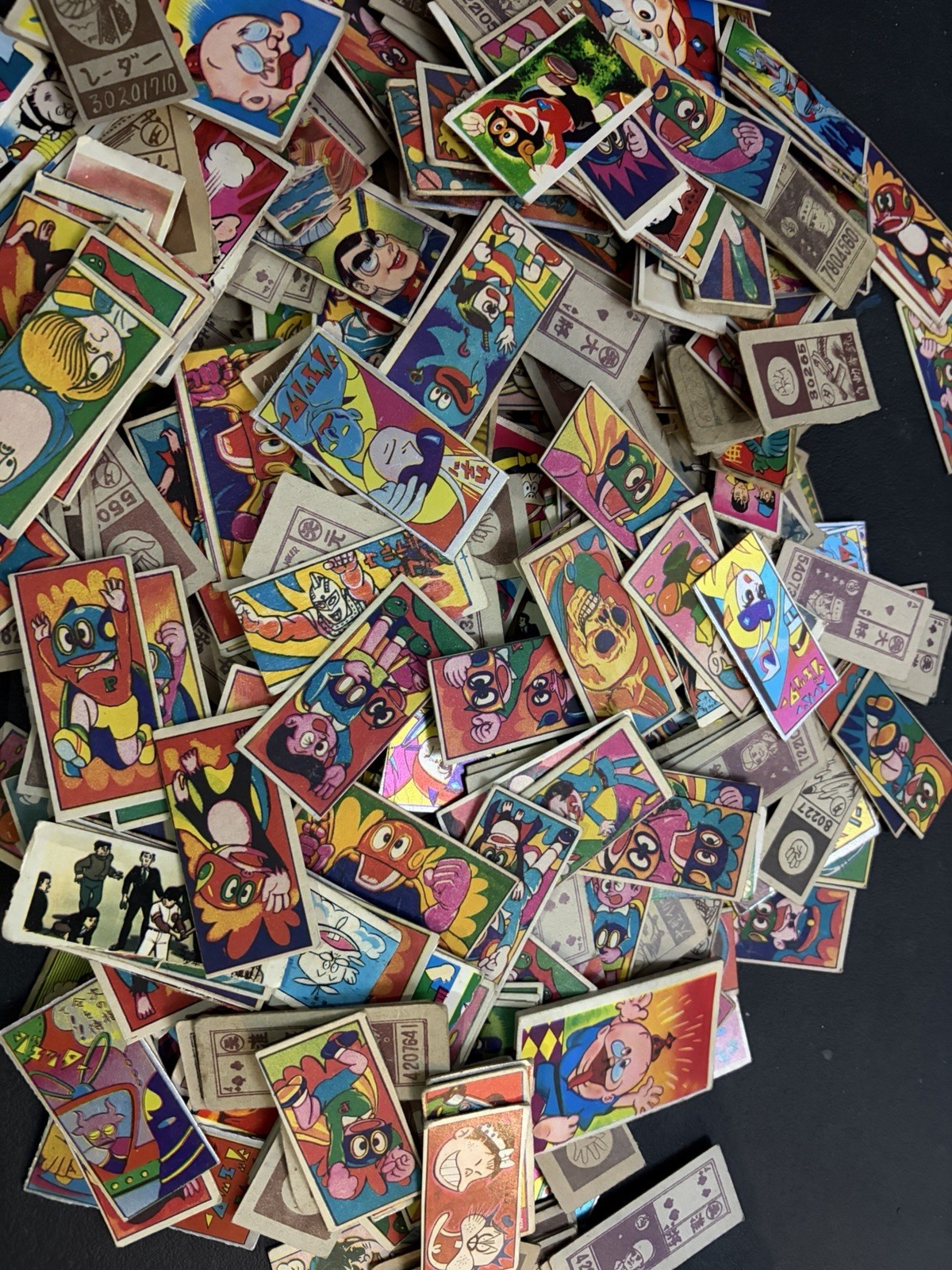 Lot of  over 400 vintage  Japanese Showa Manga characters Menko trading cards 