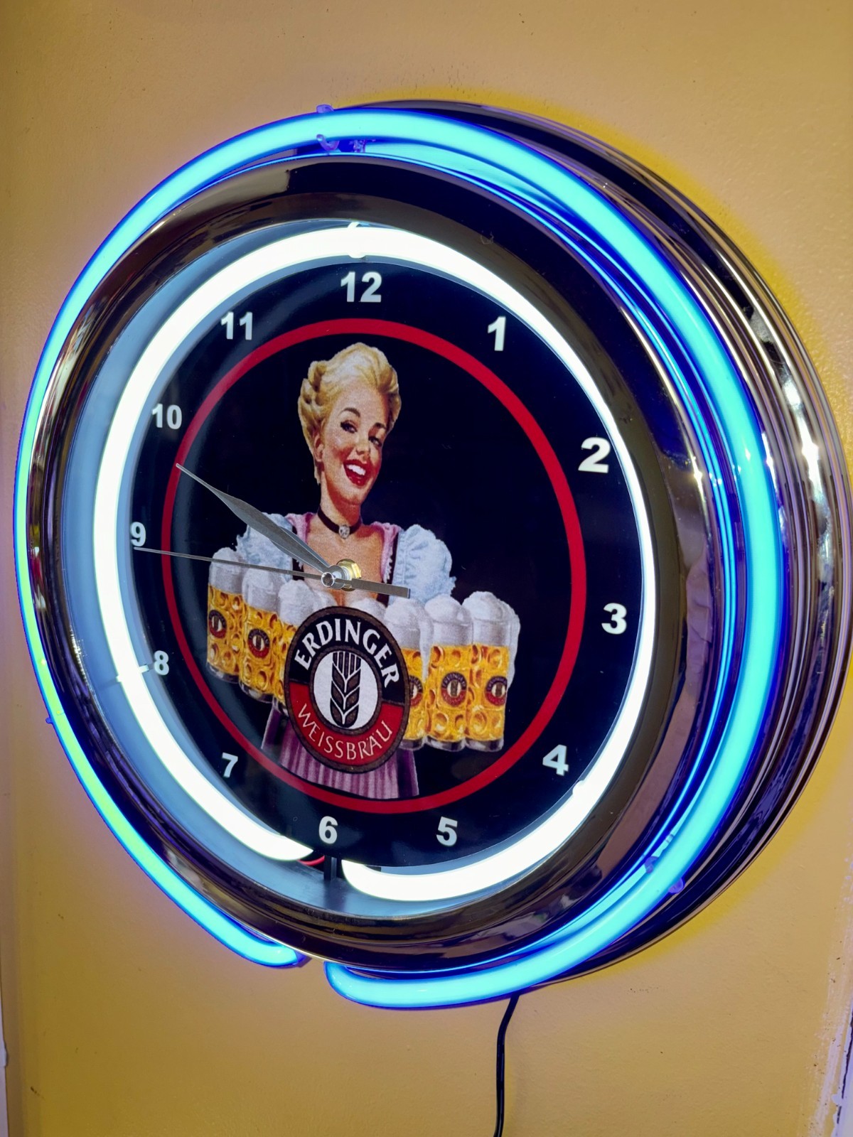 Erdinger German Beer Bar Man Cave Neon Style Retro LED Clock Advertising Sign Erdinger German Beer Bar Man Cave Neon Style Retro LED Clock Advertising Sign