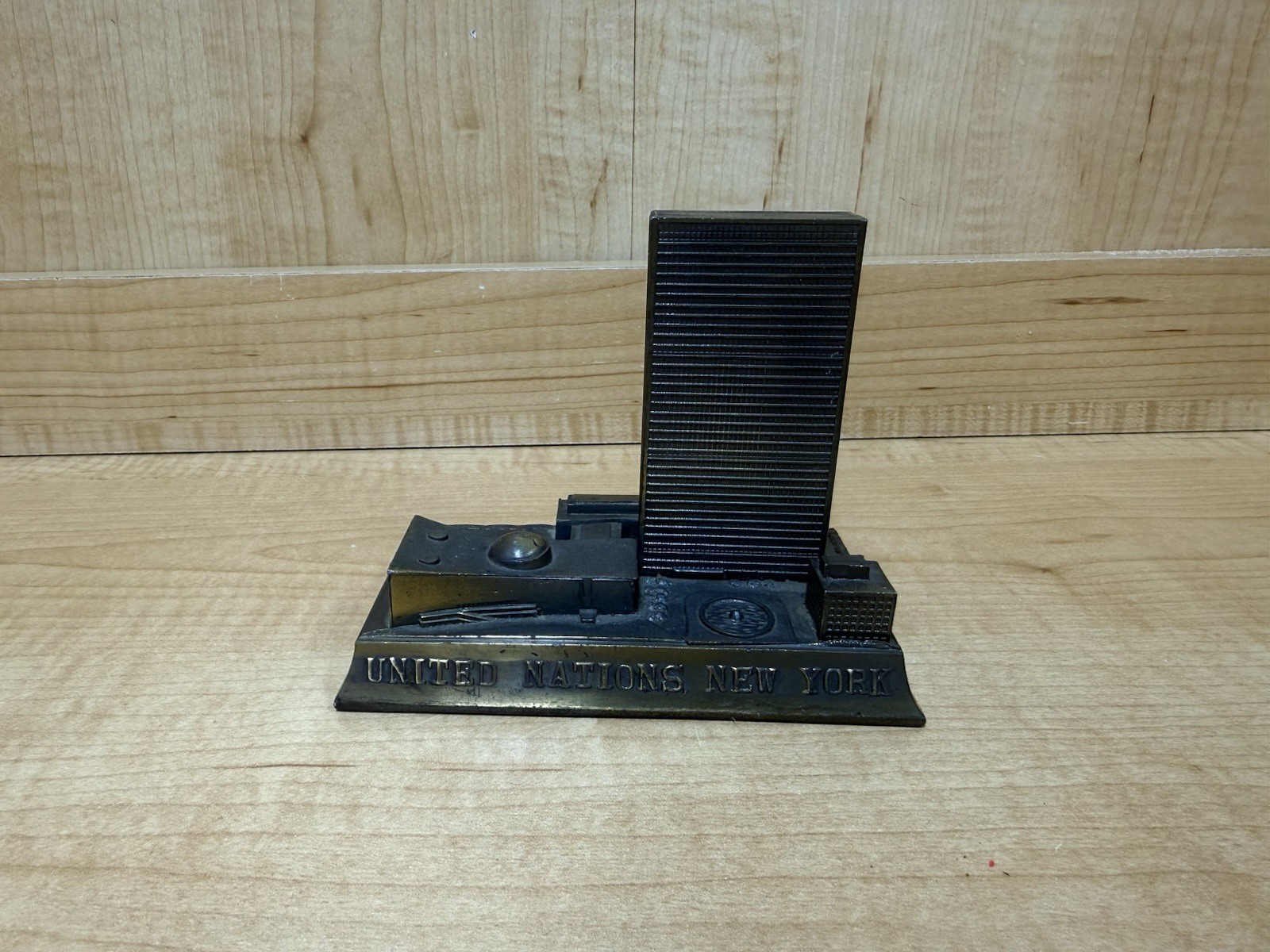 UNITED NATIONS N.Y. Miniature | Bronze Metal UN Building Statue USA Vintage UNITED NATIONS N.Y. Miniature | Bronze Metal UN Building Statue USA Vintage