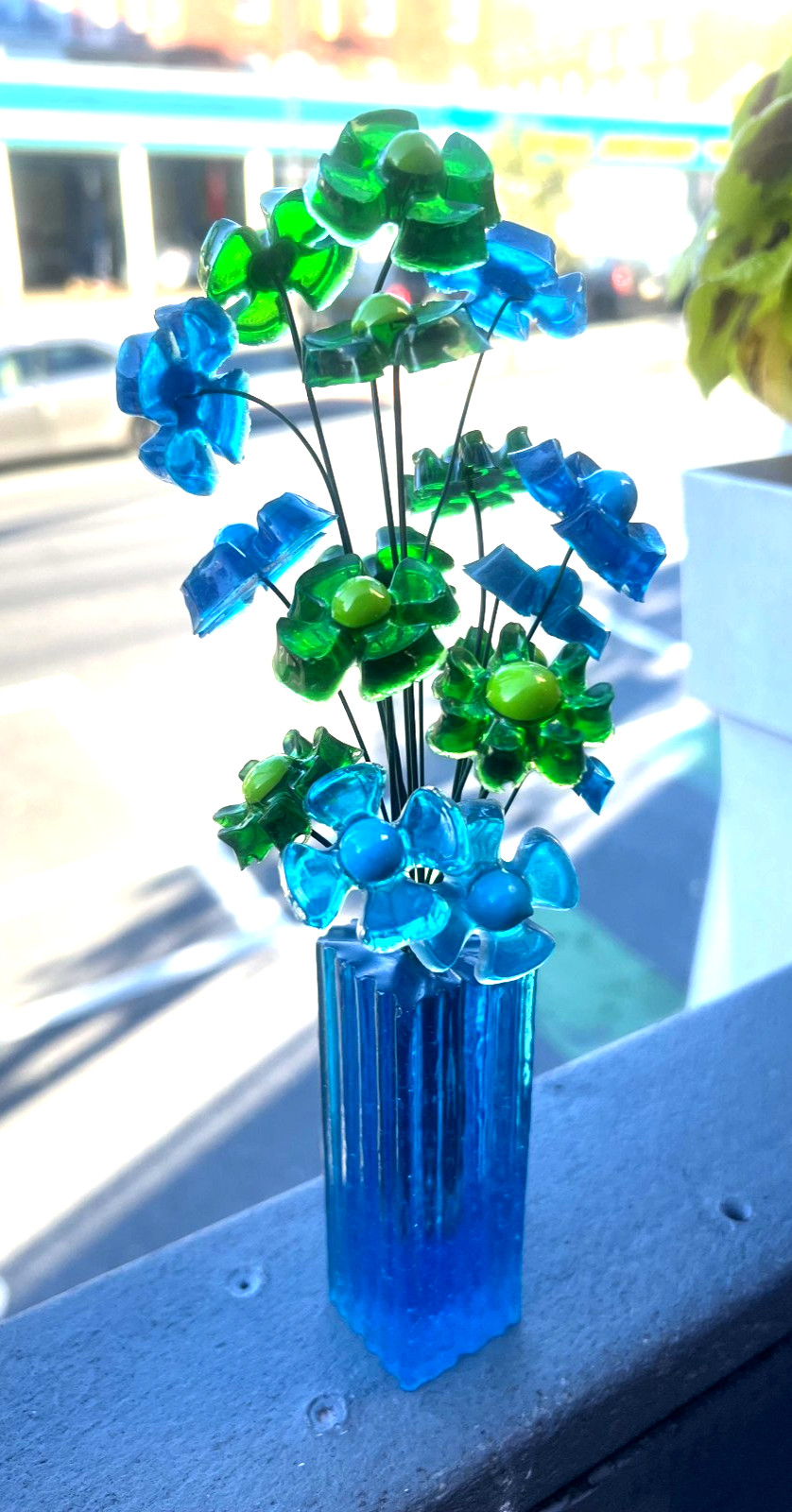 VINTAGE 70s BLUE & GREEN LUCITE FLOWER SCULPTURE MID-CENTURY MCM WONDERMOLD VINTAGE 70s BLUE & GREEN LUCITE FLOWER SCULPTURE MID-CENTURY MCM WONDERMOLD
