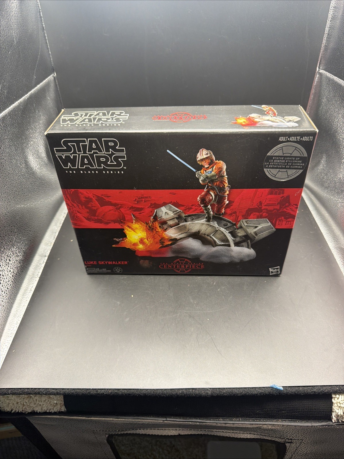 Hasbro Star Wars Black Series Centerpiece Luke Skywalker Light-Up Statue Hasbro Star Wars Black Series Centerpiece Luke Skywalker Light-Up Statue