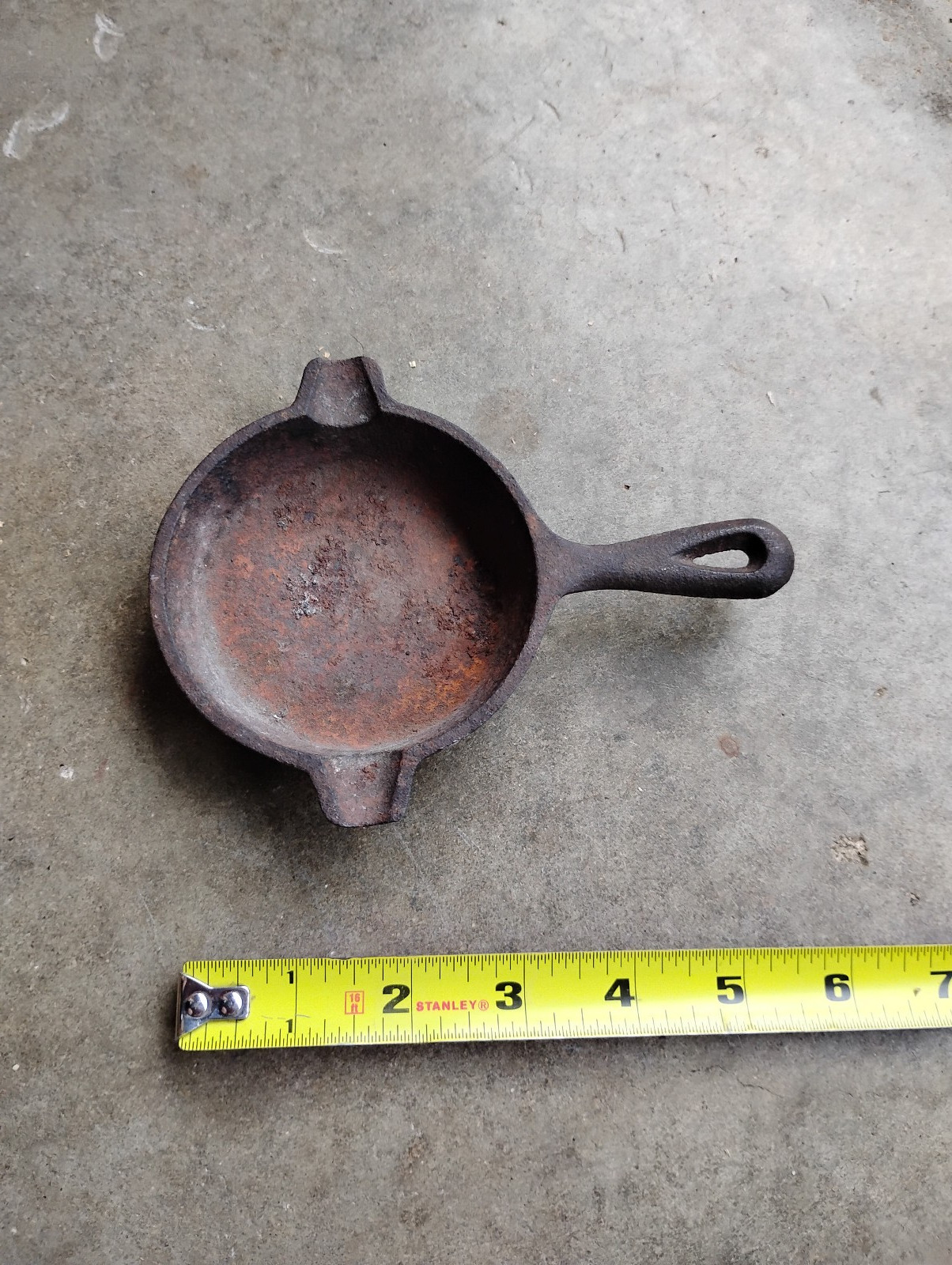 Vintage Lodge USA Cast Iron Skillet Miniature Ashtray Spoon Rest 3