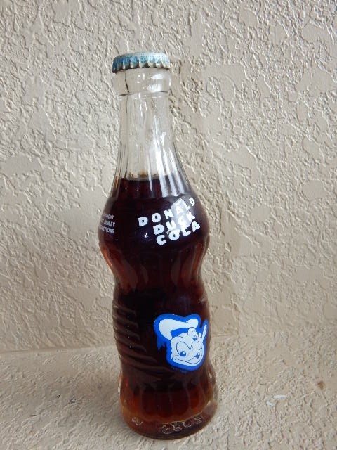 1953 Walt Disney Productions Donald Duck Cola Glass Bottle FULL 7 oz UNOPENED