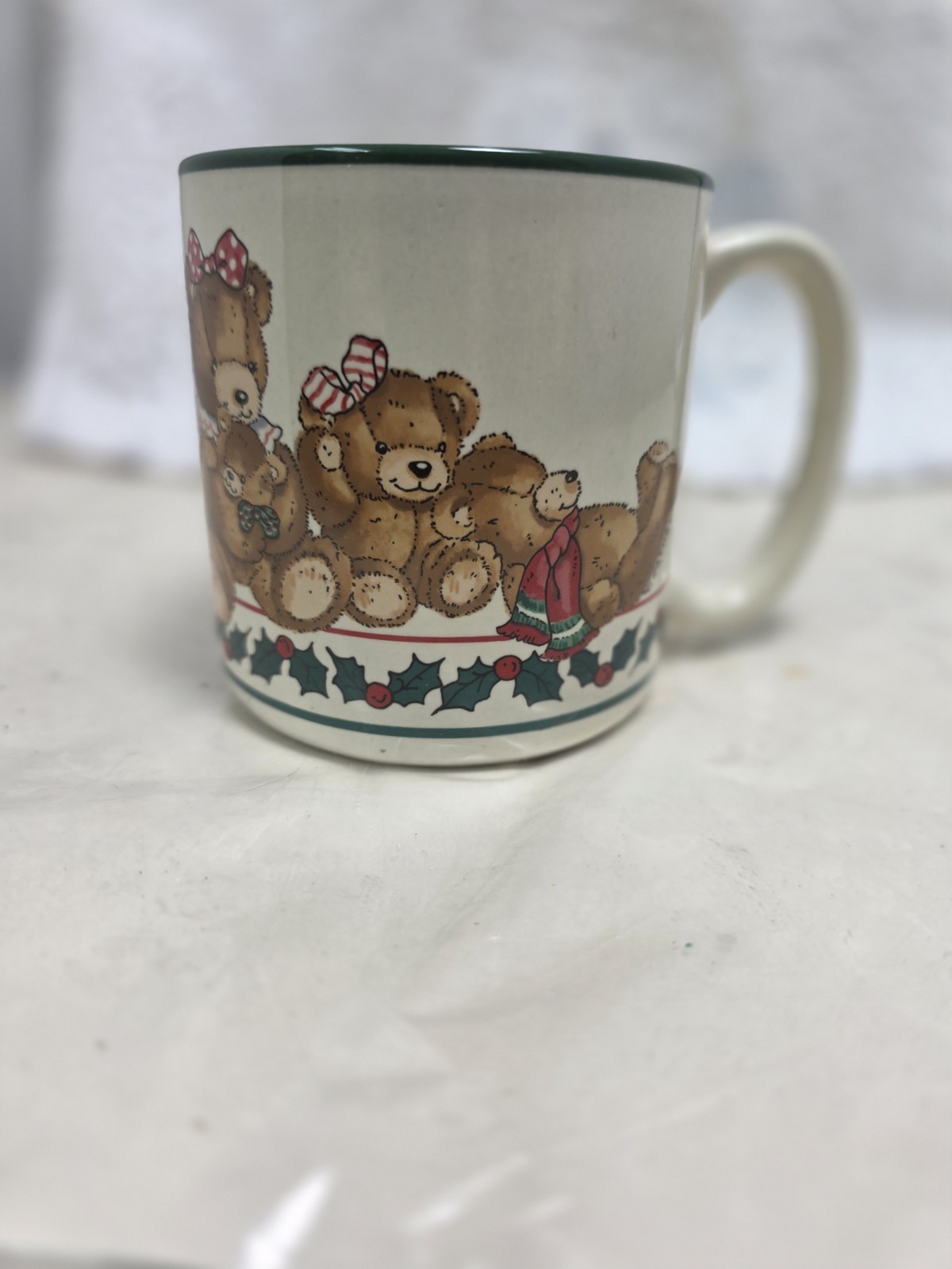1987 Potpourri Press Vintage Christmas Bear Family Themed Coffee/ Beverage Mug 1987 Potpourri Press Vintage Christmas Bear Family Themed Coffee/ Beverage Mug