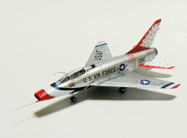 F-TOYS CENTURY 1:144 Fighter Plane Model F-100D SUPER SABRE USAF PLANE FT_100_2C