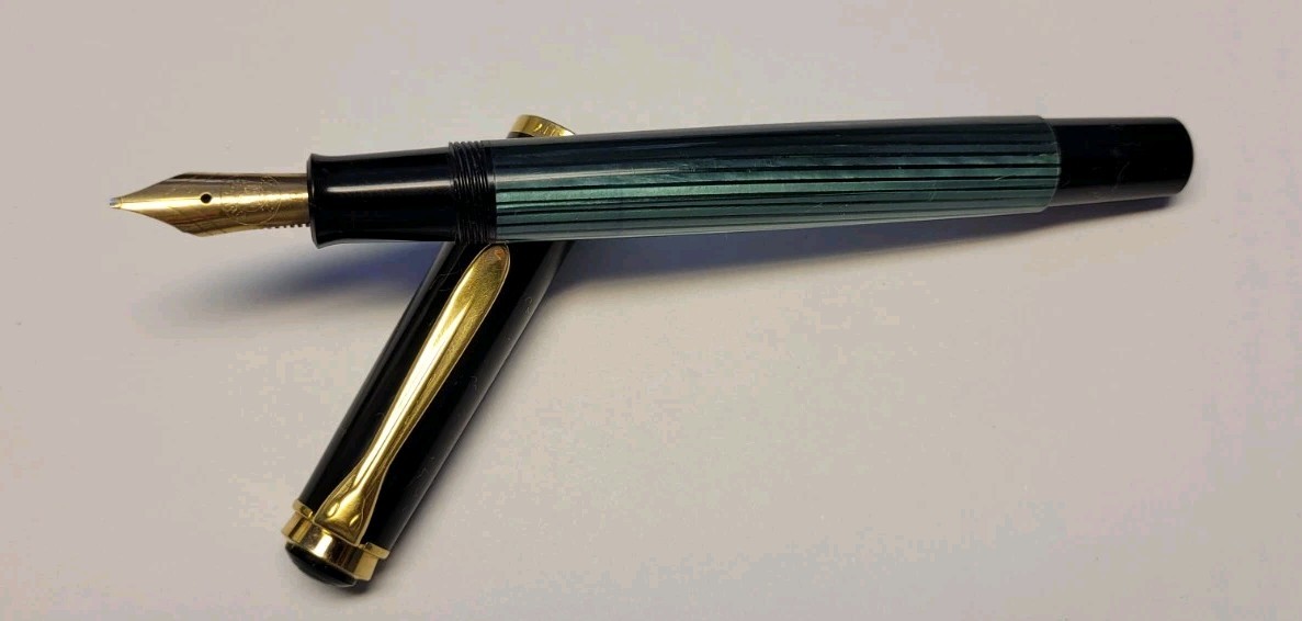 PELIKAN M400 Green Souveran Fountain Pen 14k Gold Nib 14C-585 B (1983-1990)