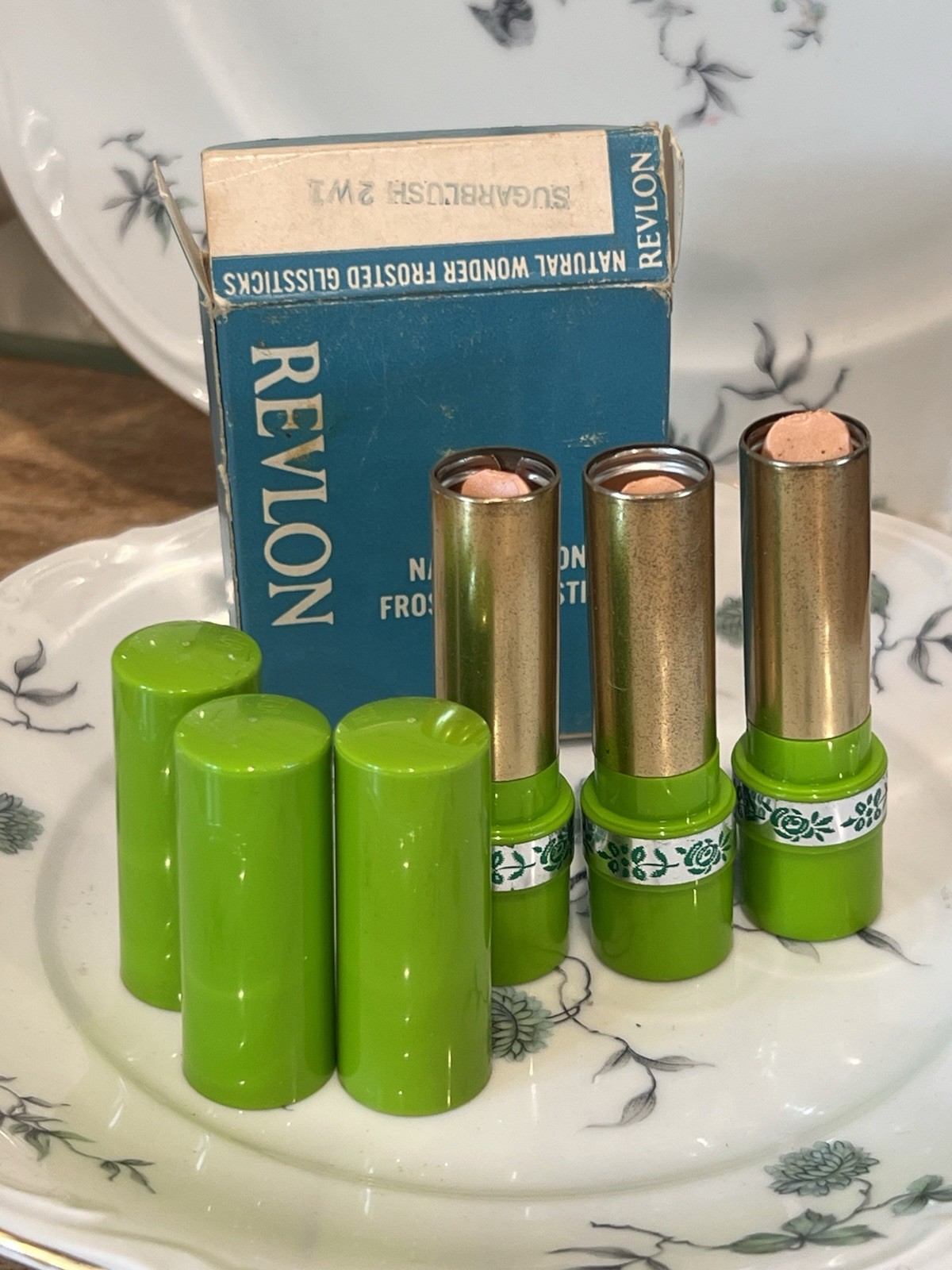 VINTAGE REVLON NATURAL WONDER LIPSTICK FROSTED GLISSTICKS SUGAR BLUSH LOT OF 3